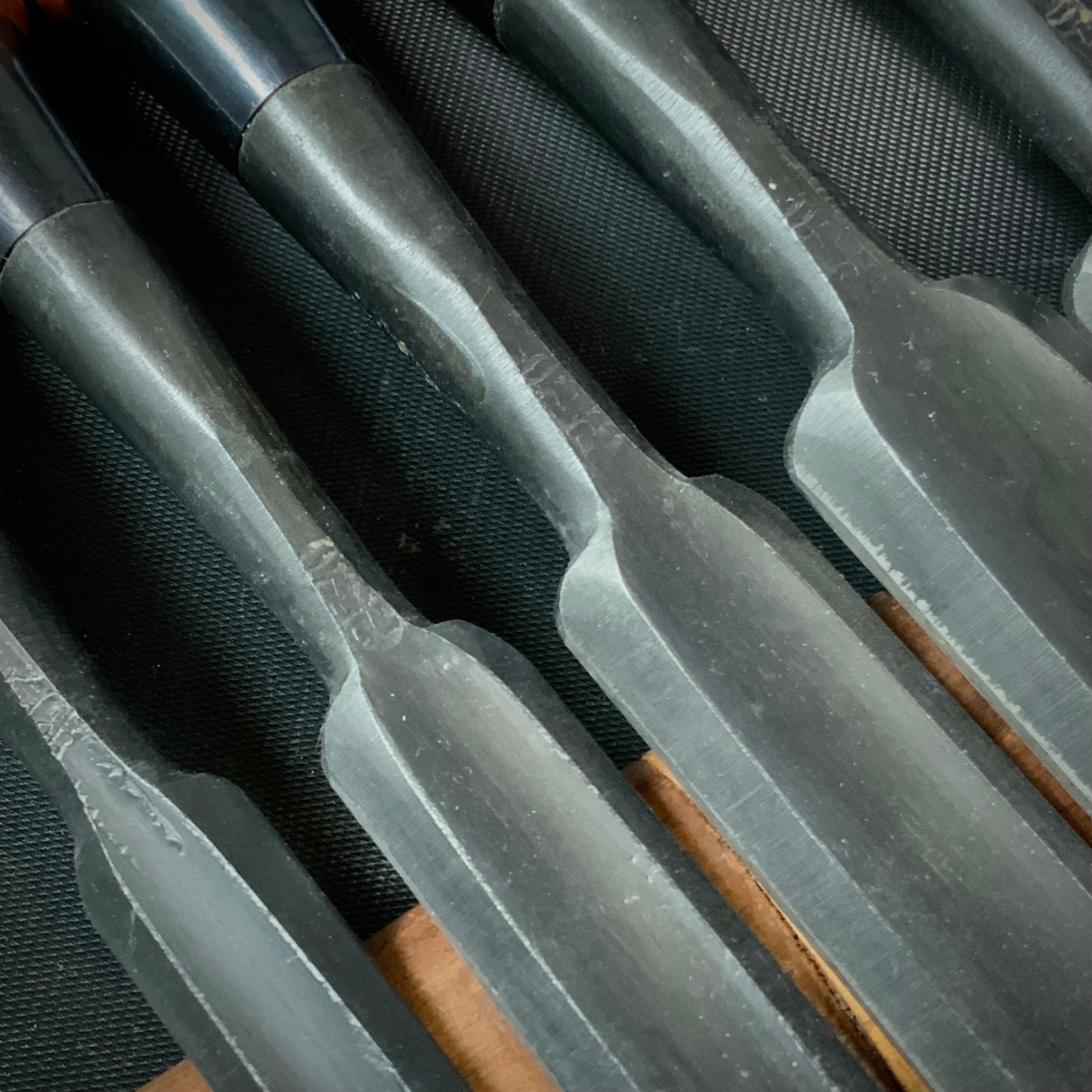 Fujihiro Soto maru chisels set with White steel 二治弘 外丸組鑿 Sotomarunomi