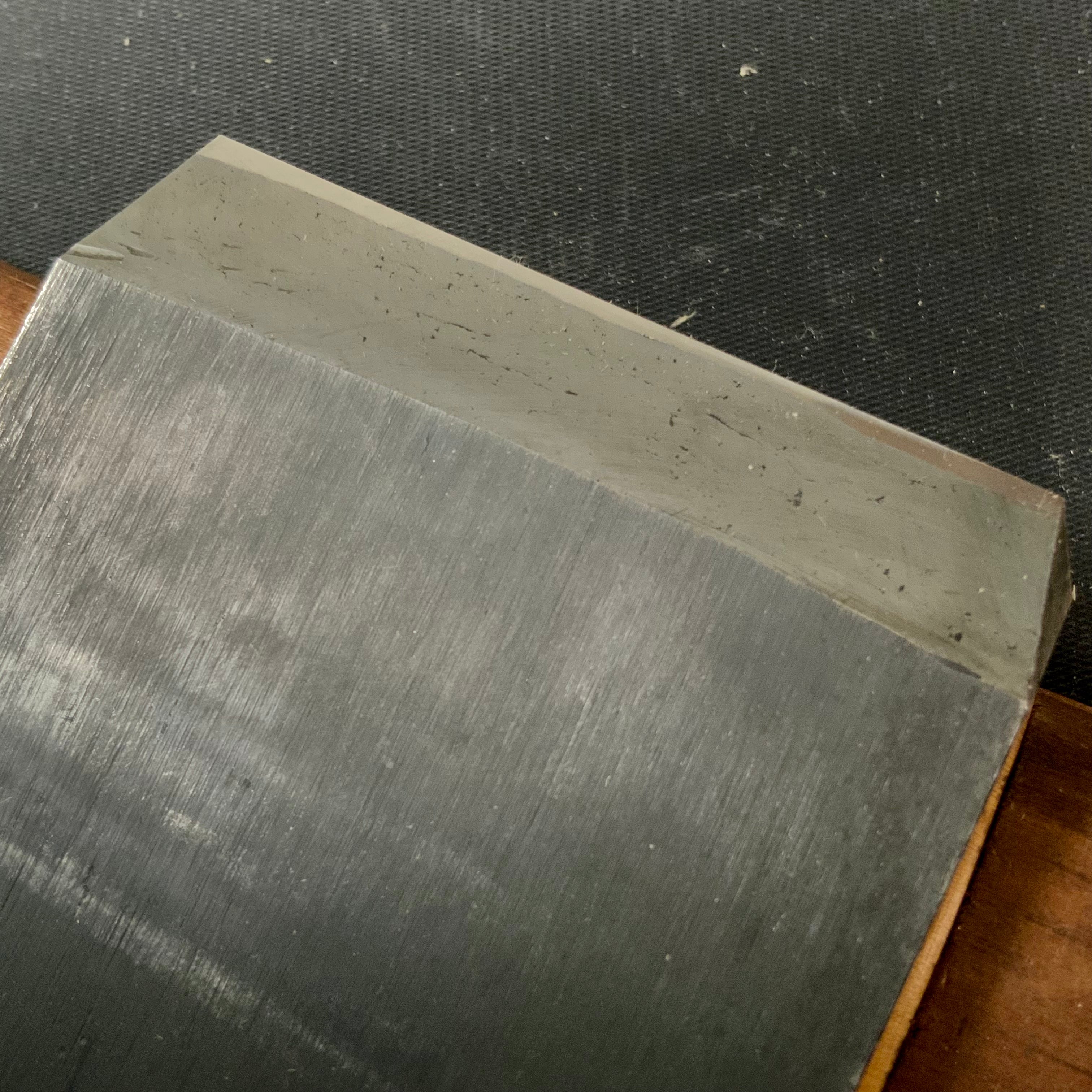 Old stock Metoki Smoothing Plane (Kanna) by Kiyotsugu Toushichi 掘出し物 猪上清次作 目辰 仕上げ鉋 65mm