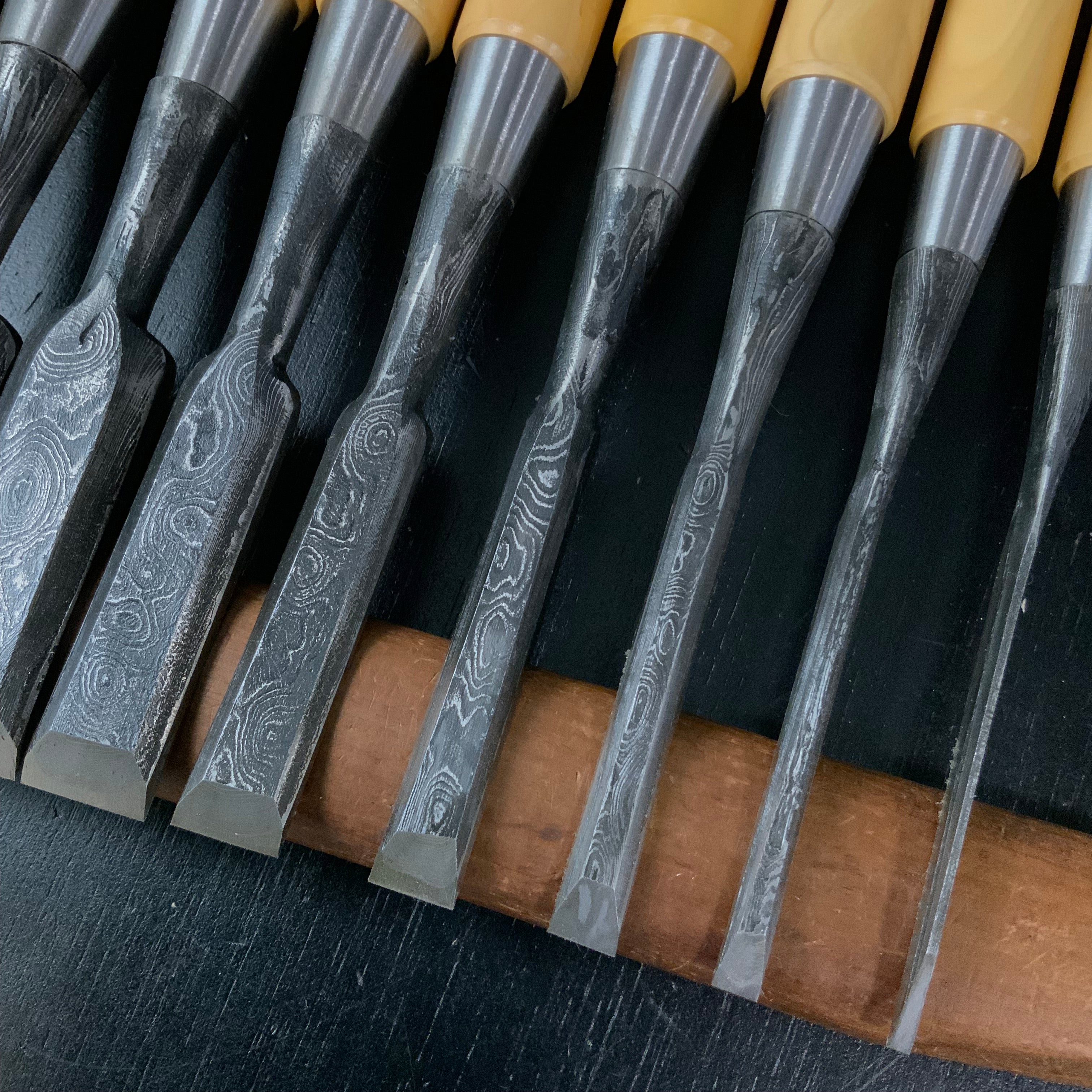 Ichimitsu Sukemasa Suminagashi Bench chisels Box wood Handle 助正作 市光 墨流し 追入組鑿 10本組 拓柄入 三つ裏 Oirenomi