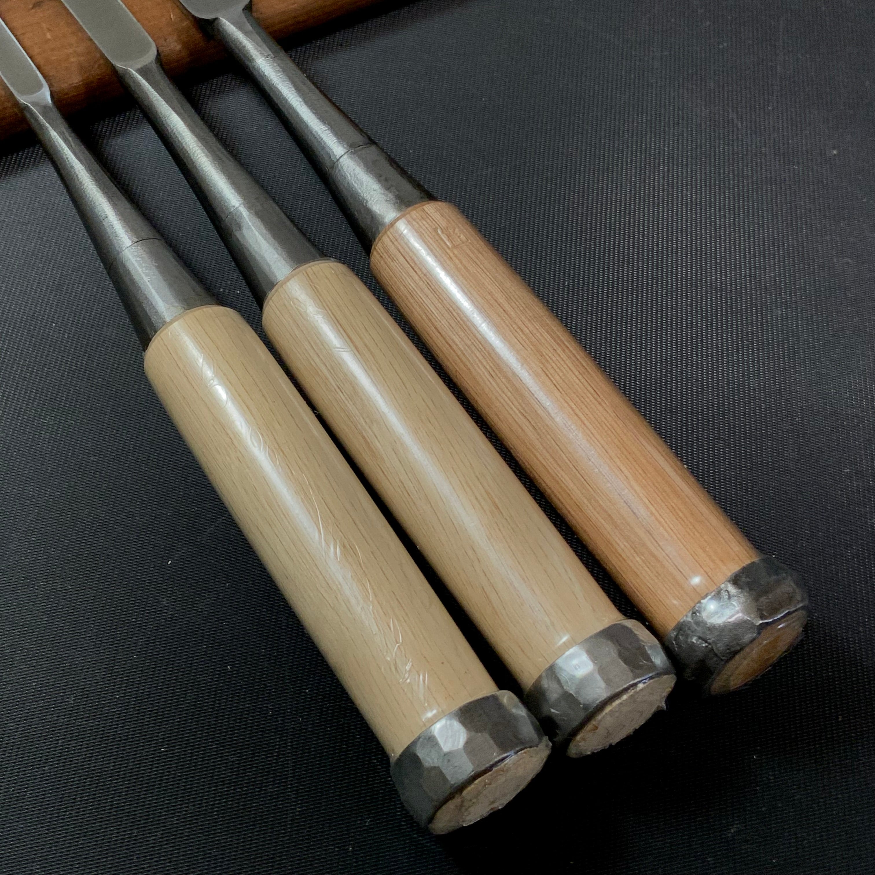 Tasai Special Bench chisels (Oirenomi) with blue steel 田斎作 磨き仕上 追入鑿 7mm / 10mm / 13mm