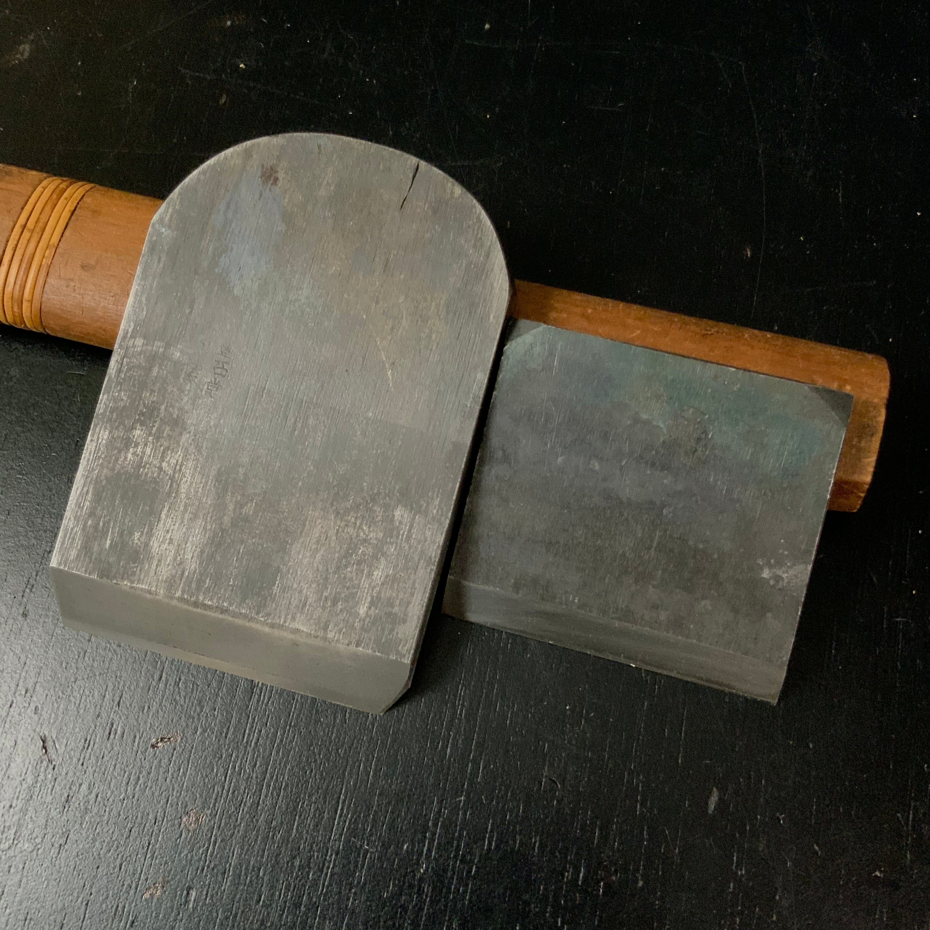 Old stock Kokorozashi Yabane Black Smoothing Plane (Kanna) by Ishido 掘出し物 志 10代目石堂輝秀 黒矢羽仕上げ鉋 小吉屋台入 70mm