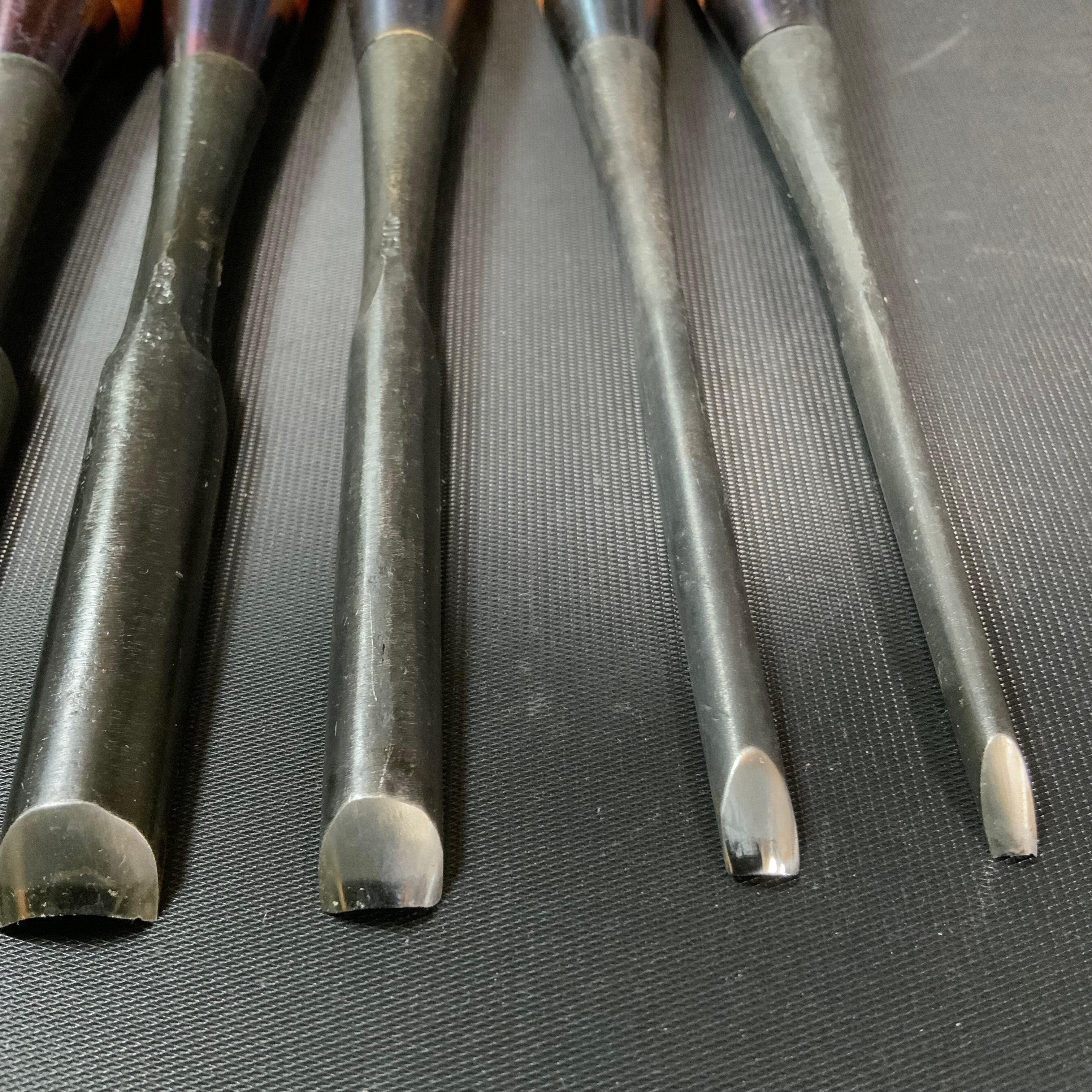 #13 Old stock Uchi maru bench chisels set with white steel 掘出し物 内丸追入組鑿 10本組 Uchimarunomi