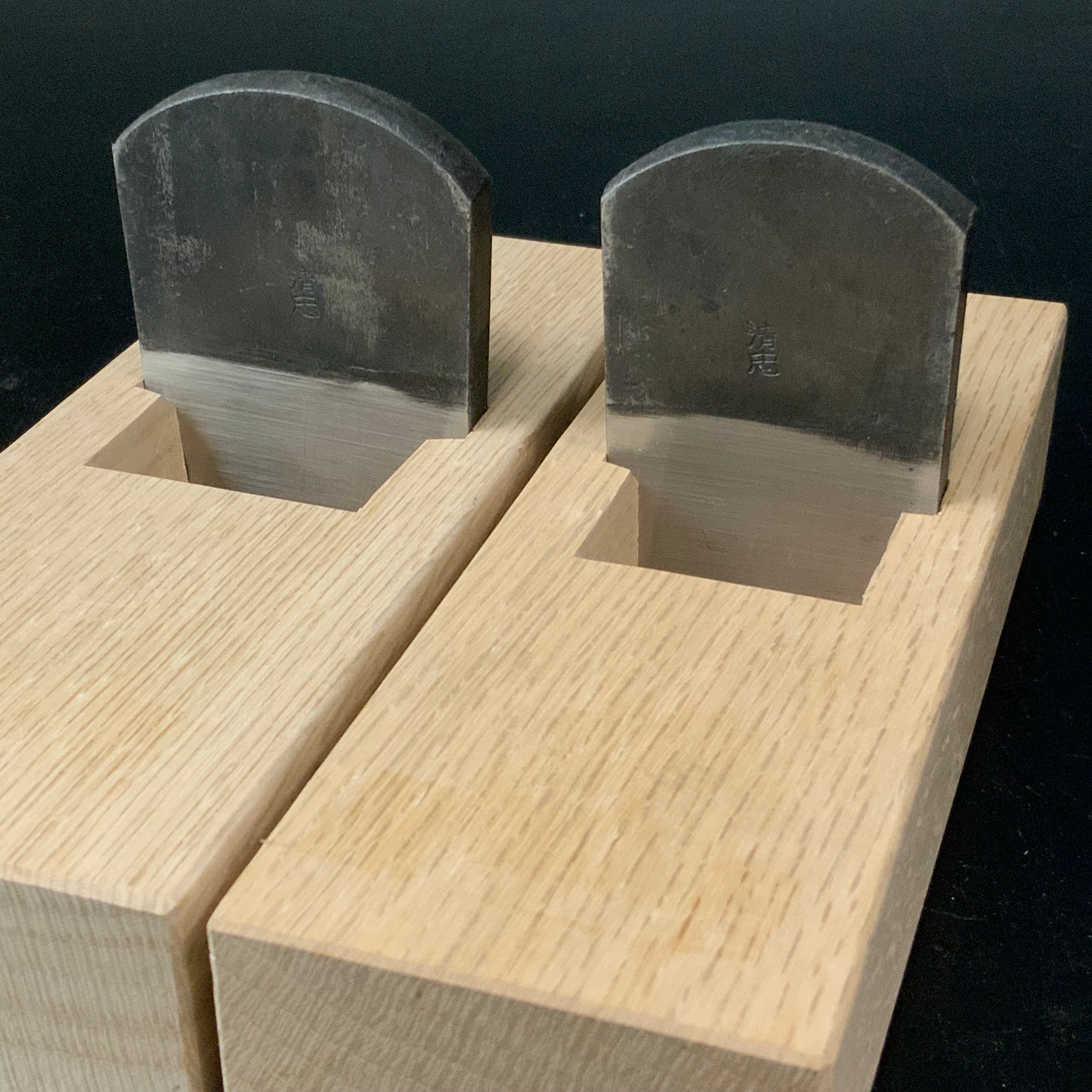 Old stock Kiyotada Wholesaler stamp Standing Plane / 清忠(問屋銘・水平屋) 台直鉋 段付