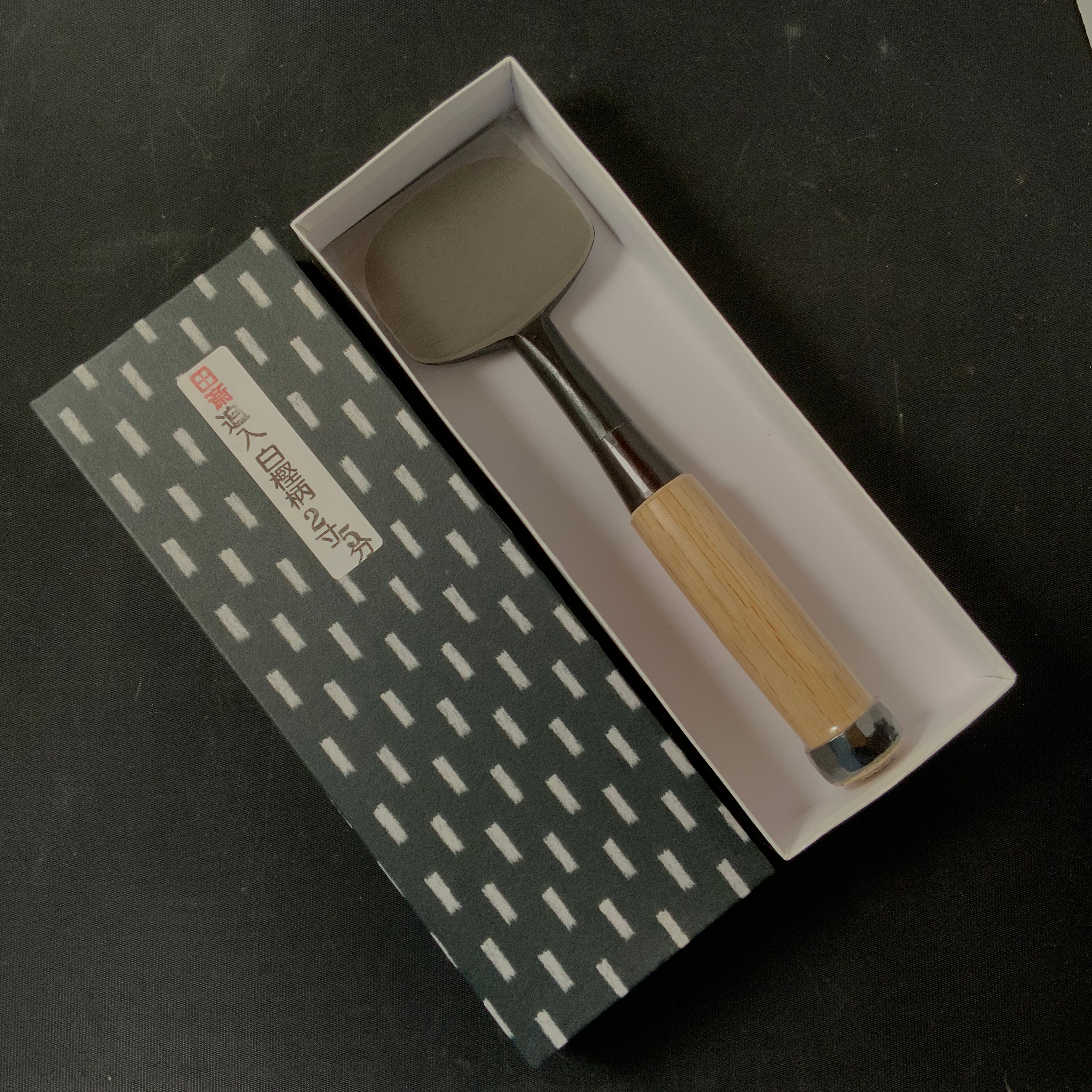 Tasai Bench chisels (Oirenomi) with blue steel 田斎作 黒仕上 追入鑿 75mm