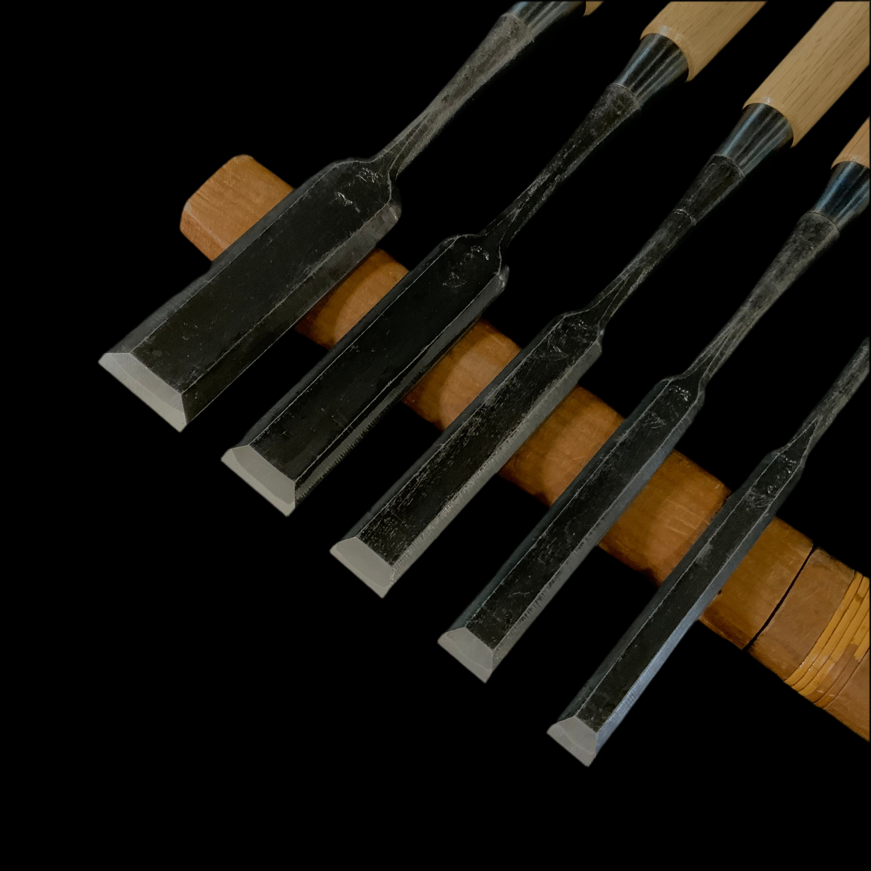 宗家大内 面取薄鑿 5本組 Ouchi Paring chisels Set (Usunomi) with white steel