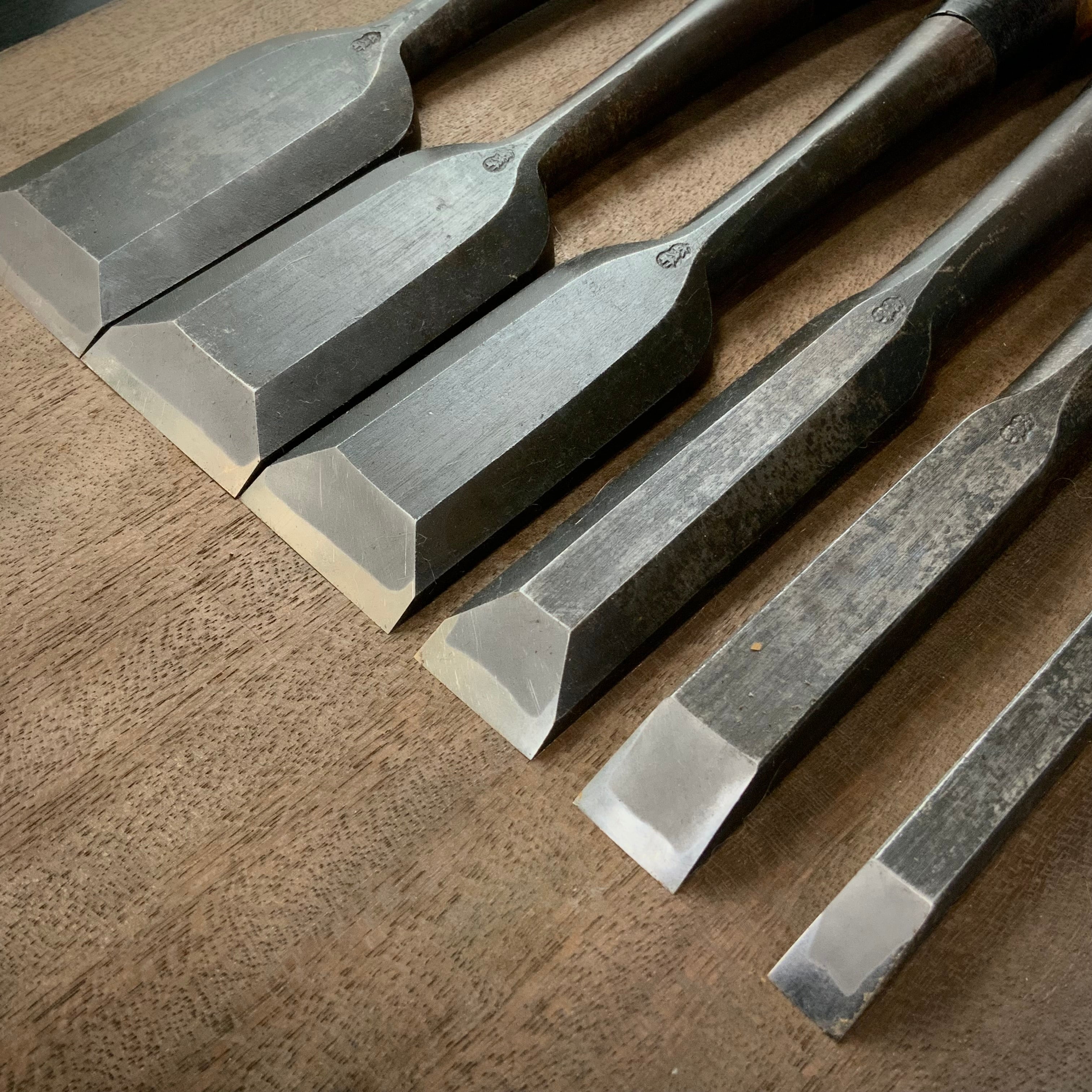 Old stock Hidari Hisasaku 2rd Timber chisels by Ikegami Takanobu 池上喬庸作 二代目左久作 叩き鑿 Tatakinomi