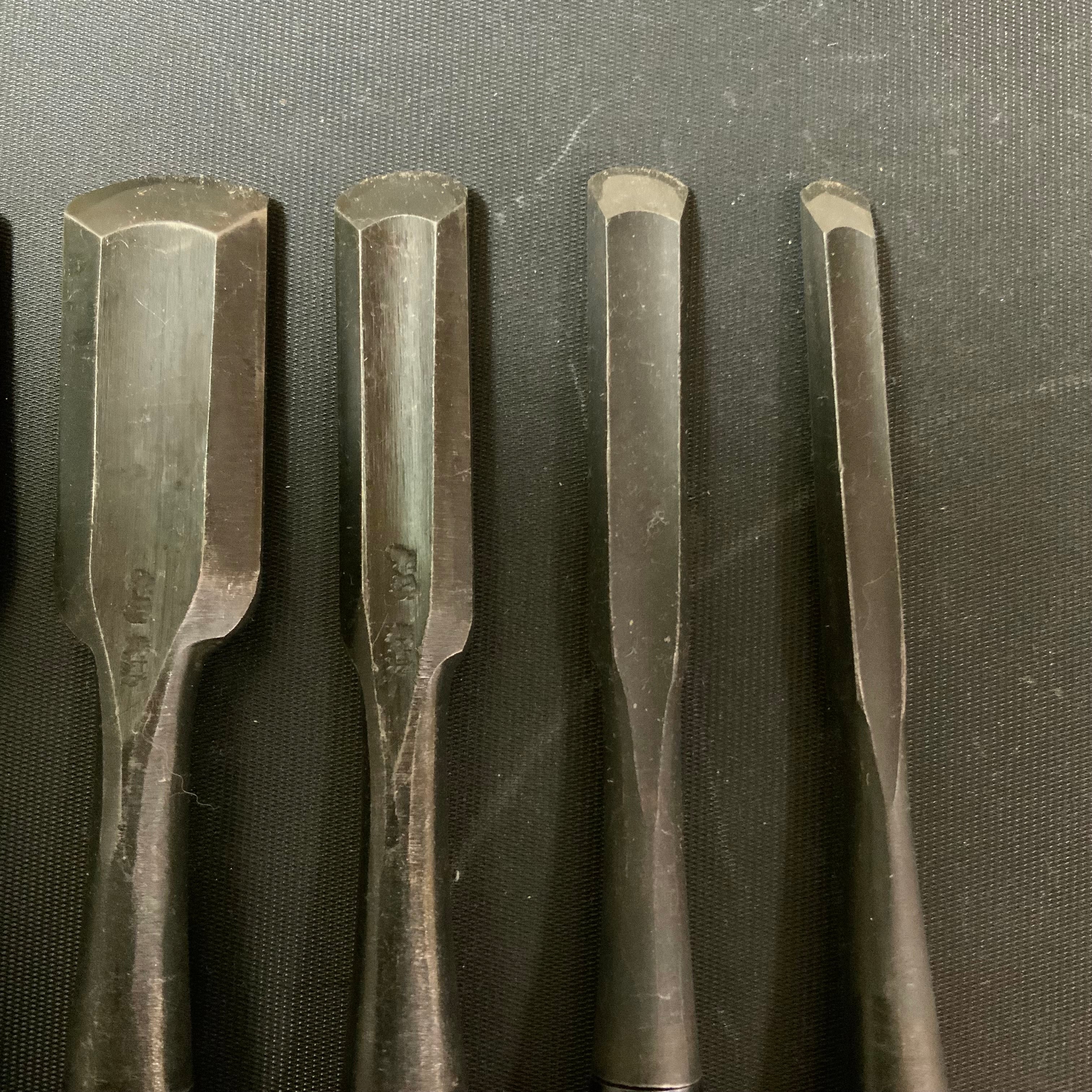 #11 Old stock Soto maru bench chisels set with white steel 掘出し物 外丸追入組鑿 5本組 Sotomarunomi