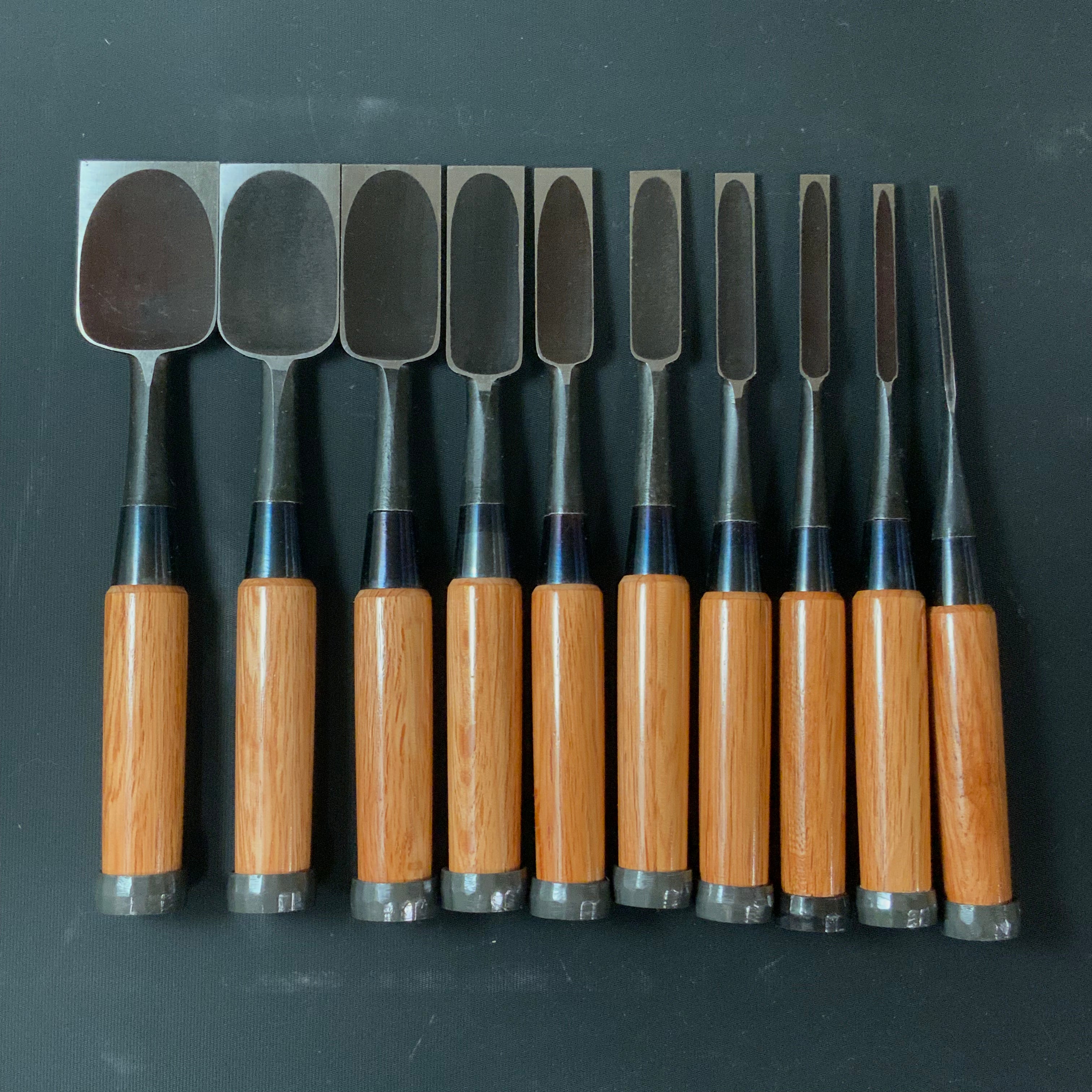 Old stock Koshitaka Bench chisels set 掘出し物 越孝 追入10本組鑿 Oirenomi