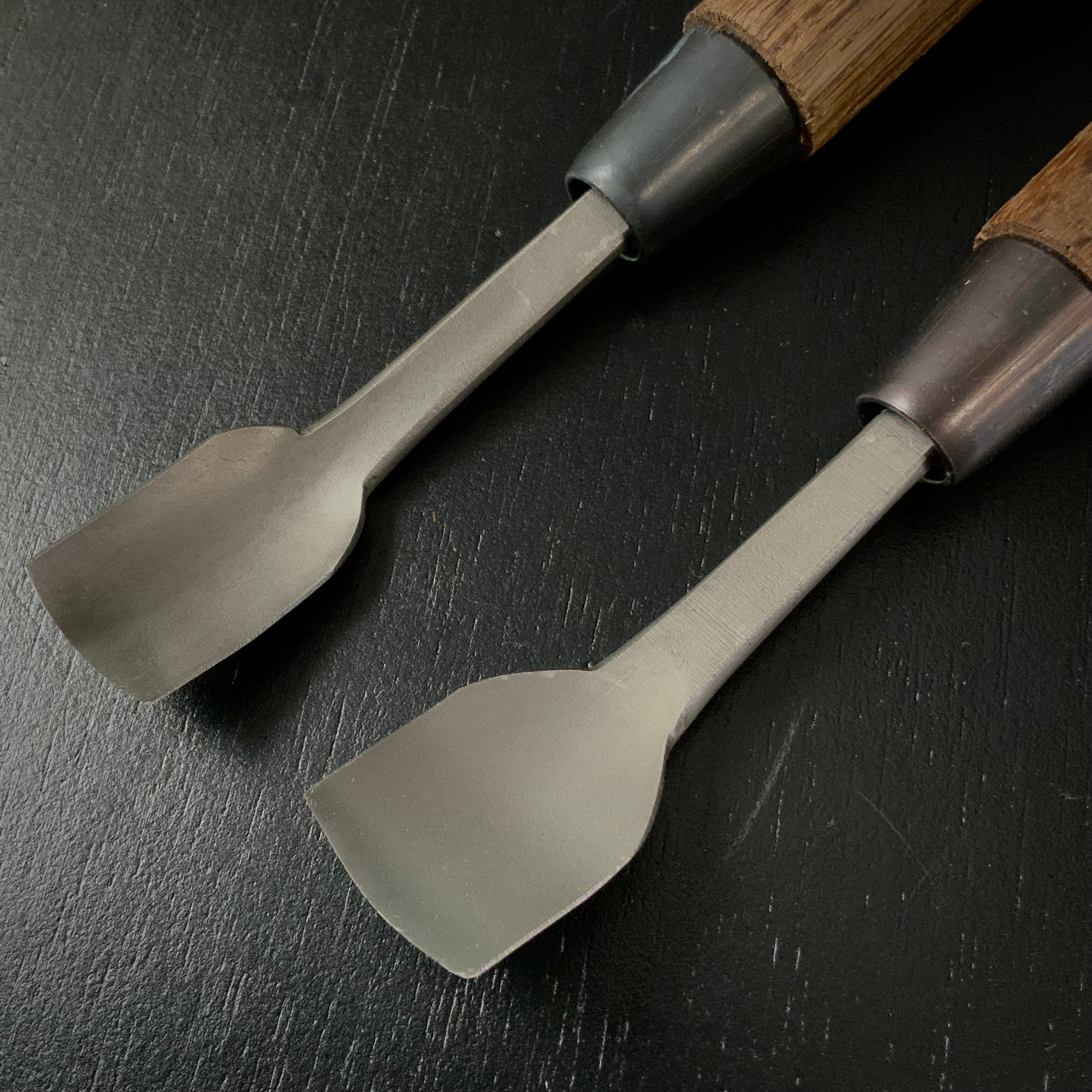 Heijoshin Michi Woody chisel Circular Squeak Blade / 平常心 道 ウッディチゼル 丸スクイ