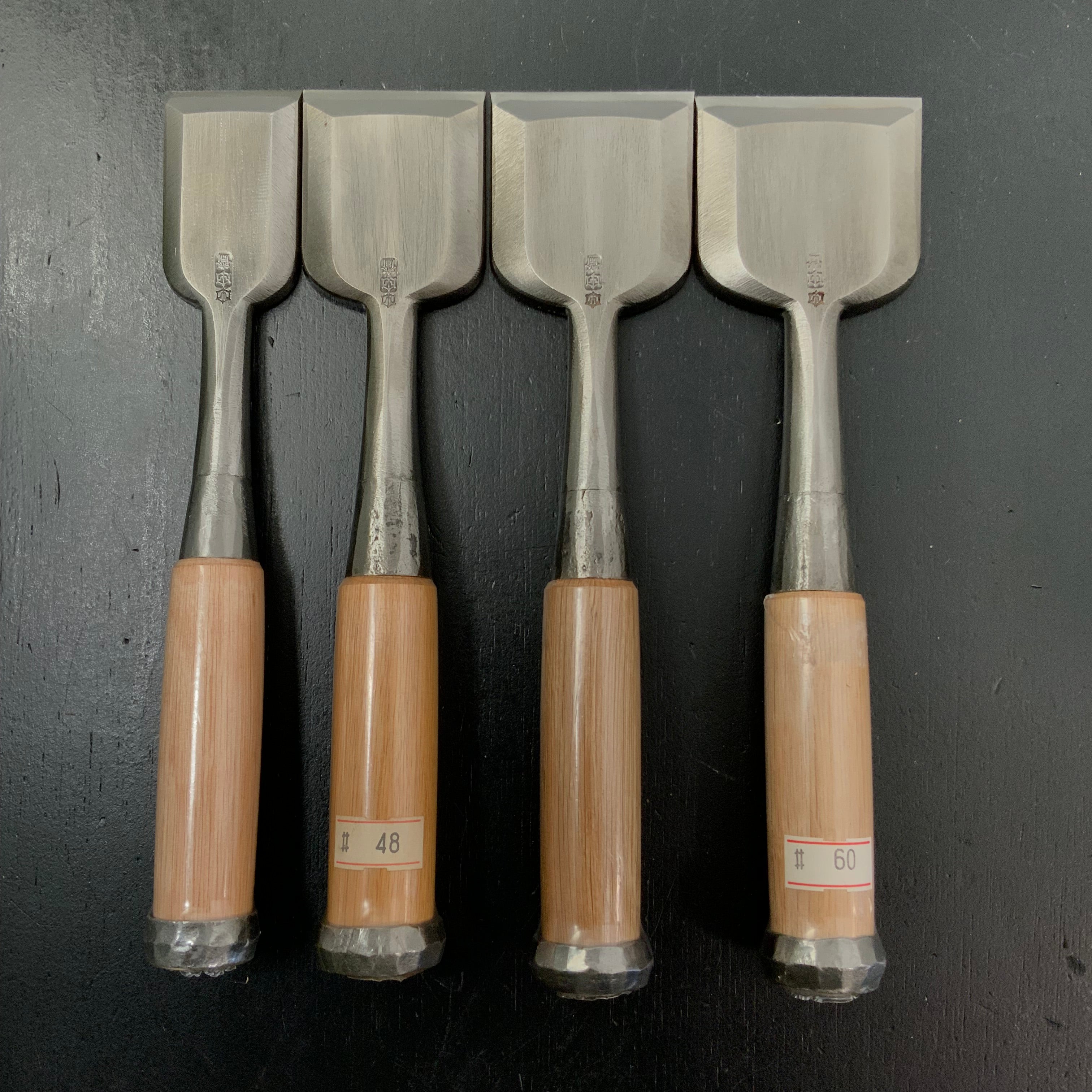 Old Stock Tasai Special Bench chisels (Oirenomi) with blue steel 掘出し物 田斎作 磨き仕上 追入鑿 二つ裏