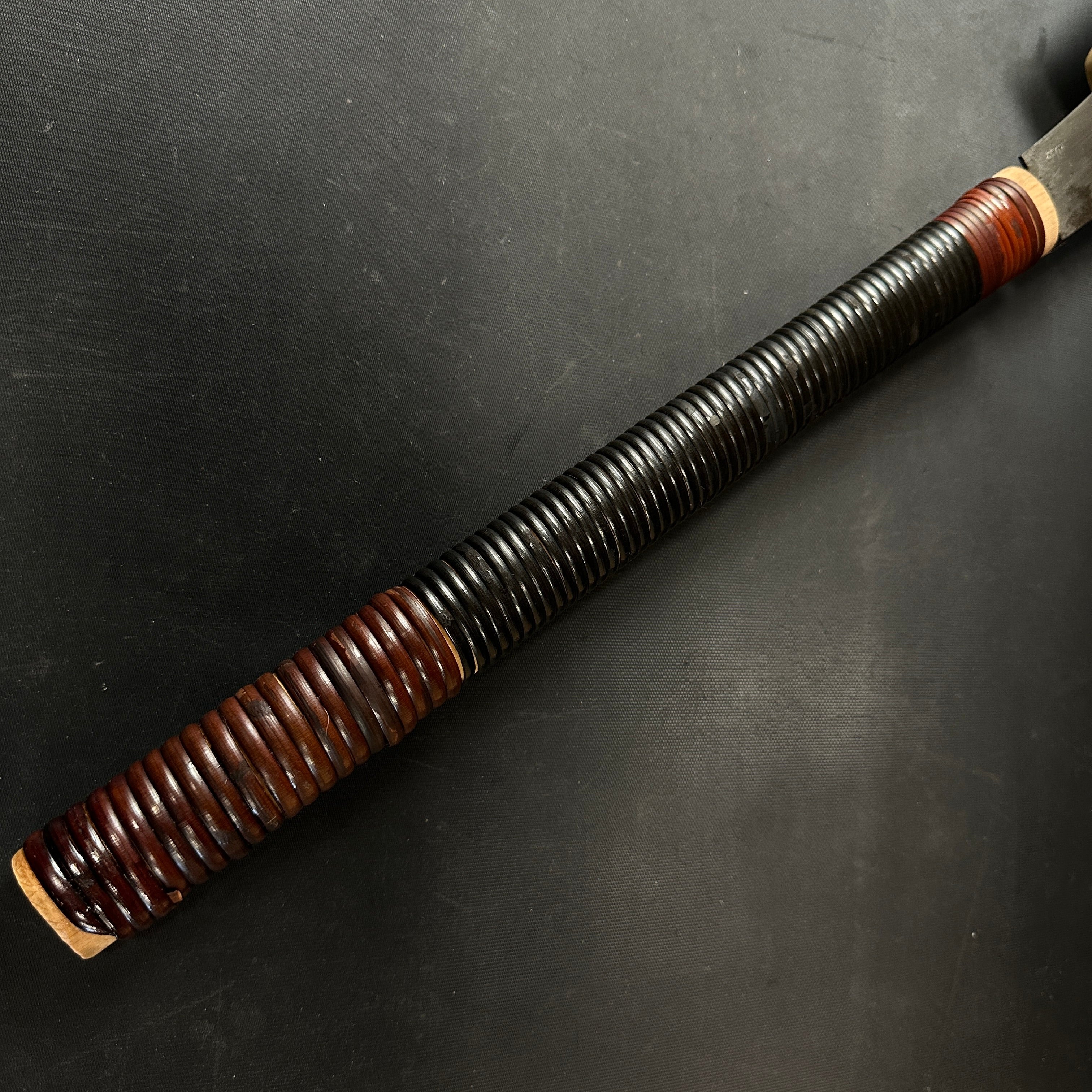 #K3 Ready to use! Old stock Single Edge Cross cut Hand Made Saw with Eddy Type Handles set by Kurashige 直ぐ使い 倉重栄助氏目立 渦巻き柄 片刃鋸 横挽 300m