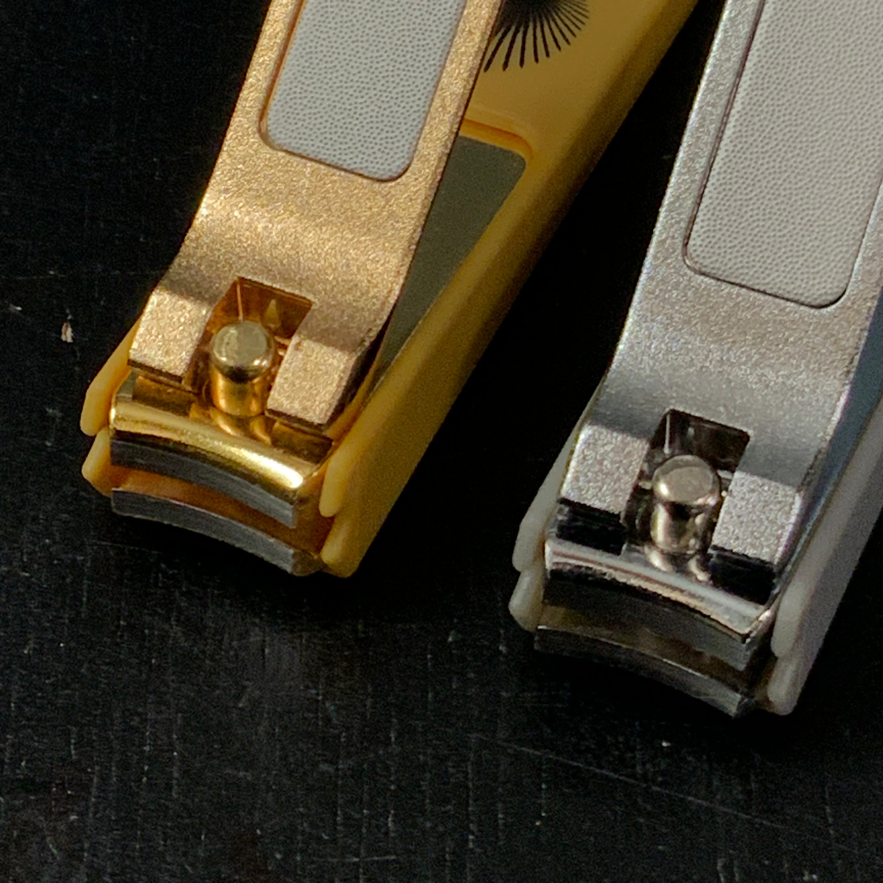 Shogun Nail clippers Nikken knives Tokugawa model silver/ Toyotomi model gold / Oda model gold ニッケン刃物 武将爪切り 徳川家康モデルシルバー /豊臣秀吉モデルゴールド /織田信長モデル