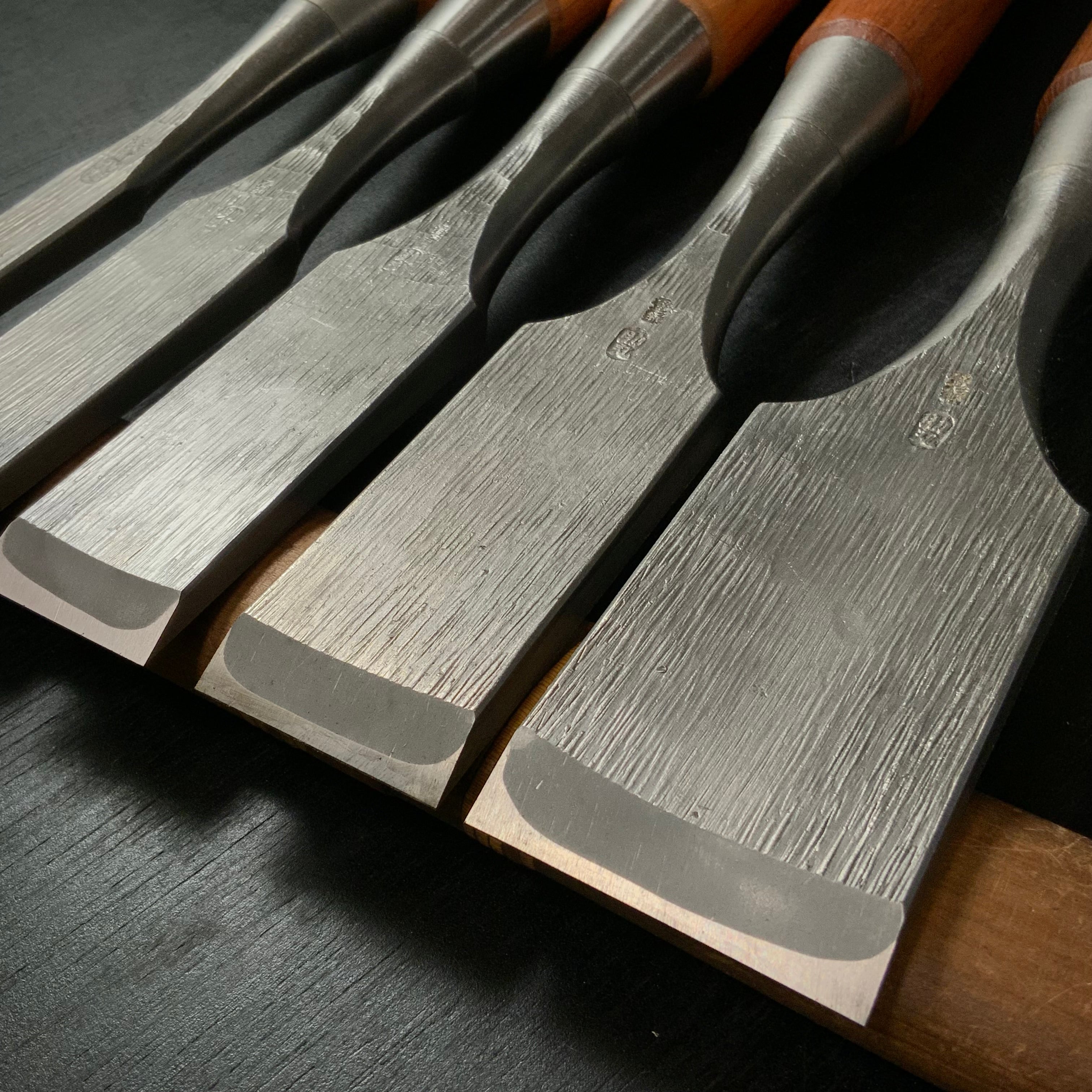 Old stock Sukemaru 3rd Damekiri chisels set with Triple ura 掘出し物 三代助丸作 碓氷金三郎氏 ダメ切り5本組鑿 Damekirinomi