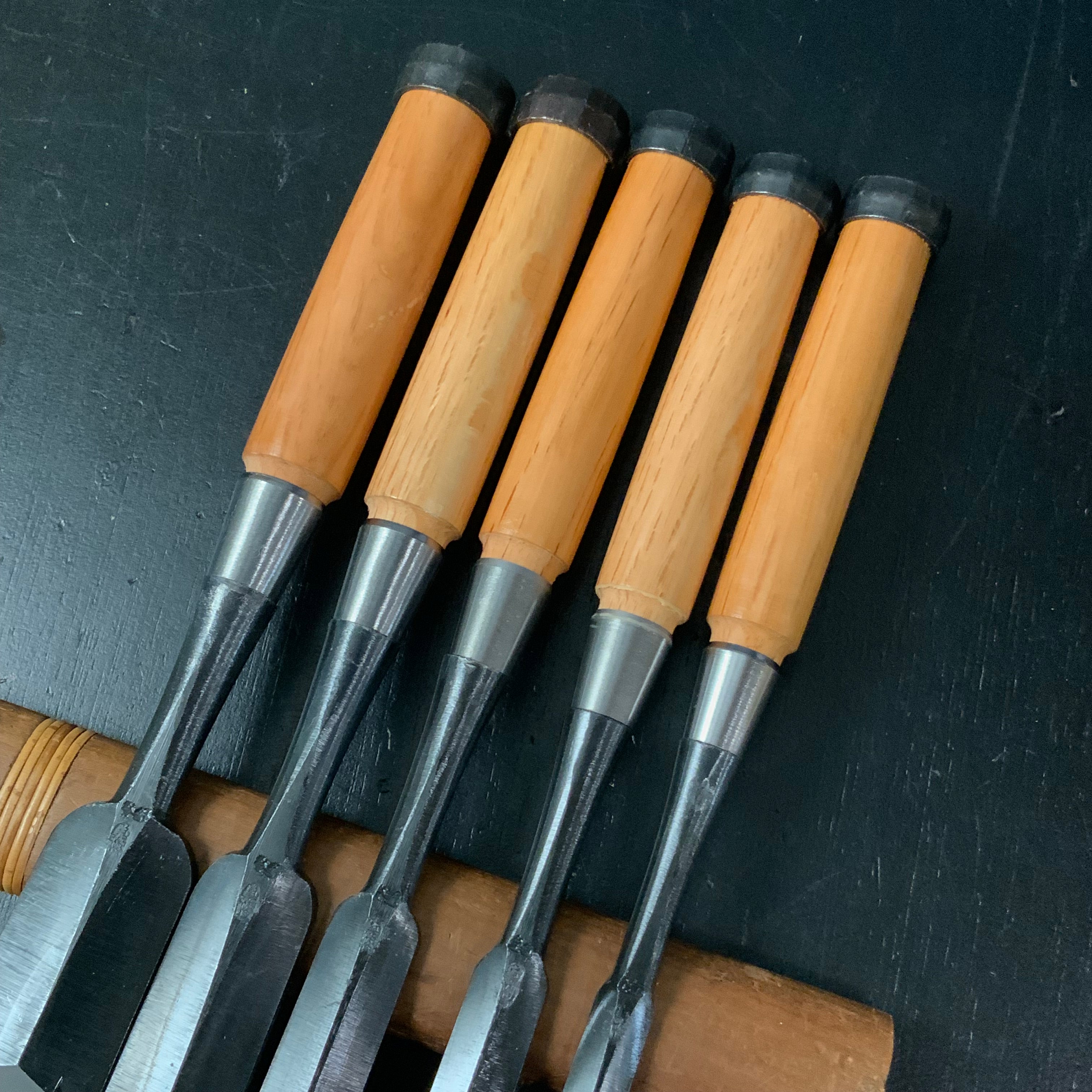 Yoshitaka Dovetail Bench chisels 5pc set / 義隆 追入鎬組鑿 5本組 Oirenomi