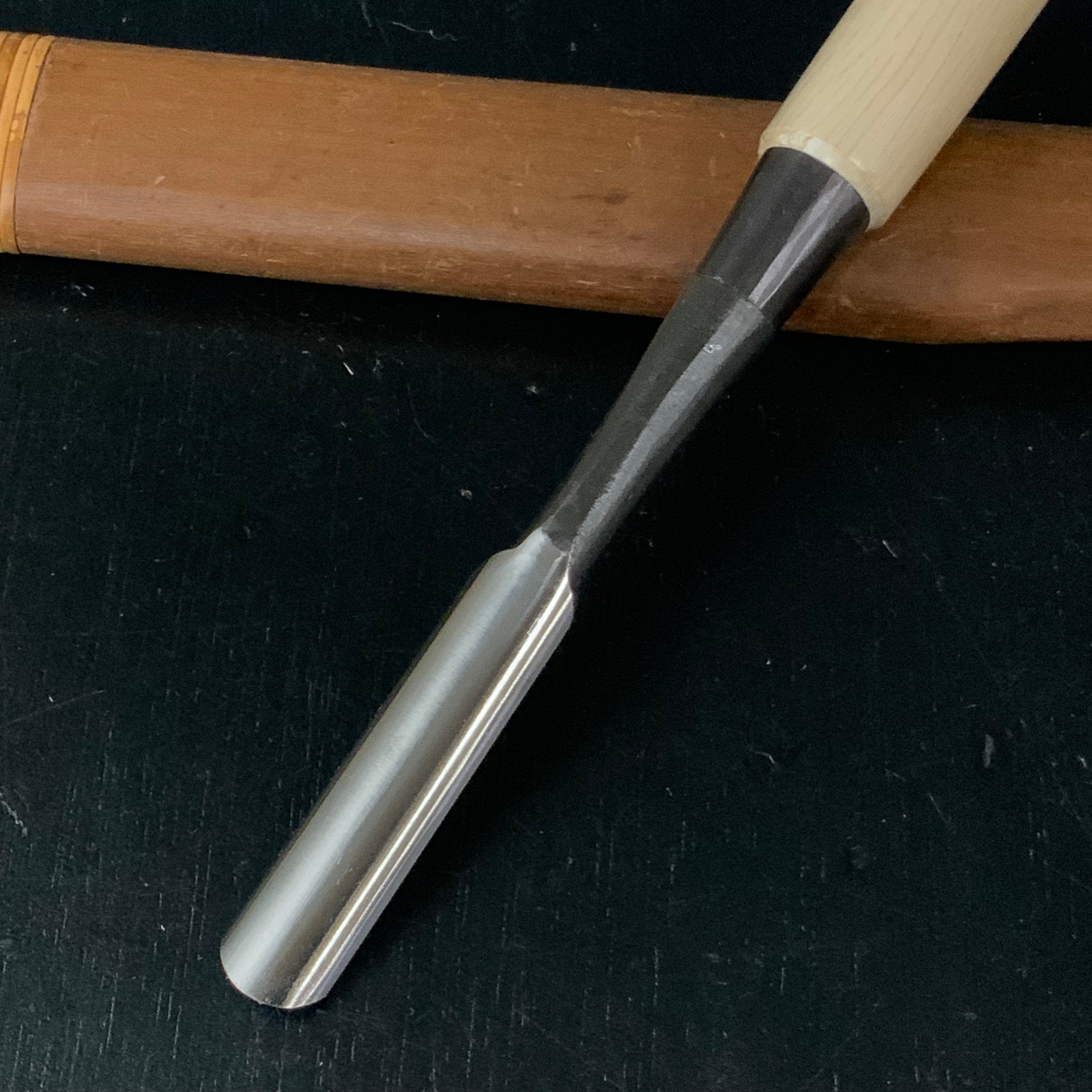 Tasai Special carving chisel with Japanese white oak 田斎作 追入外丸鑿 芯付白樫柄 15mm Sotomaru