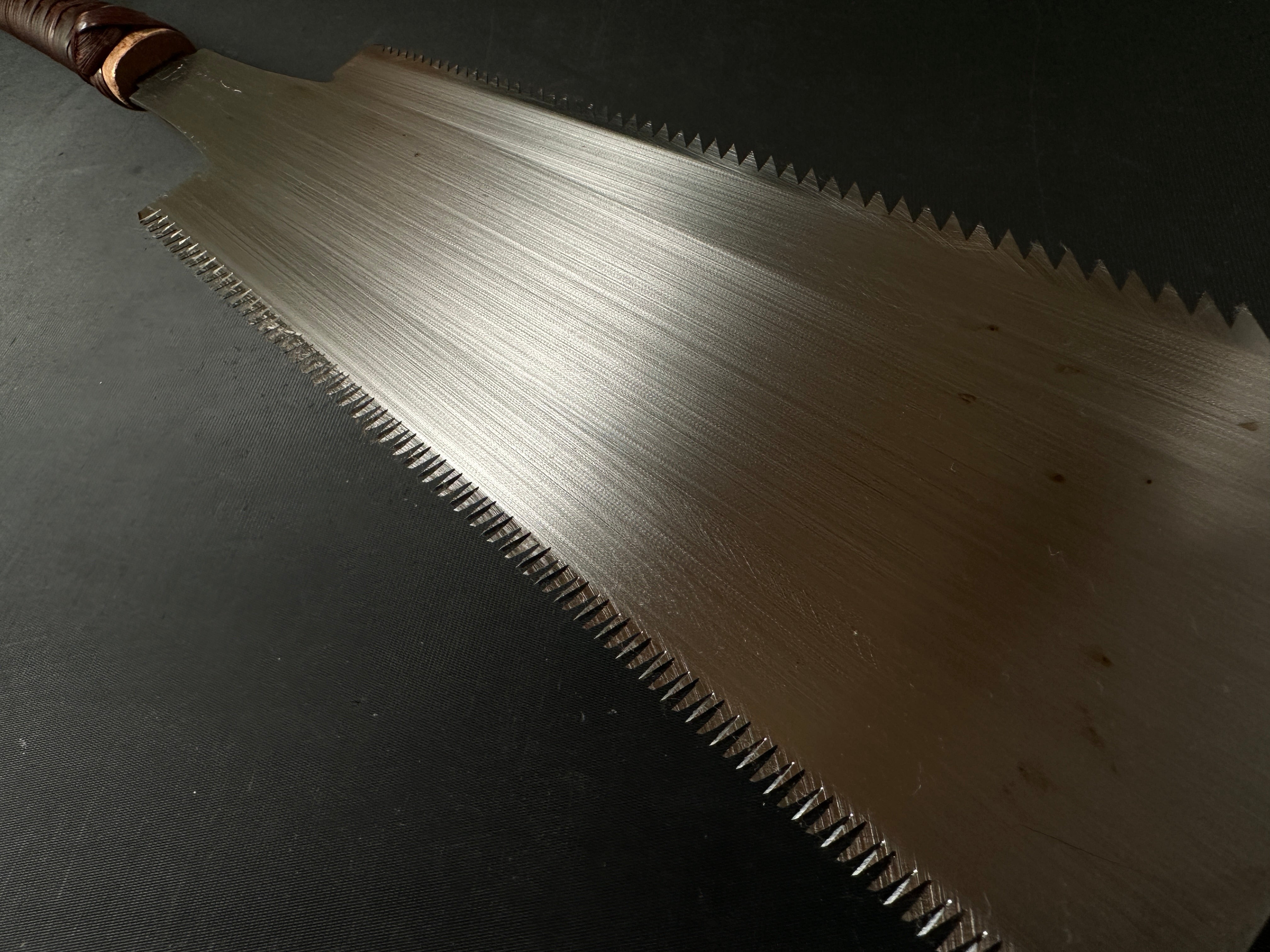 #R5 Ready to use! Old stock Double Edge (Ryoba) Saw with Eddy Type Handles set by Kurashige 直ぐ使い 倉重栄助氏目立 渦巻き柄 両刃鋸 300mm