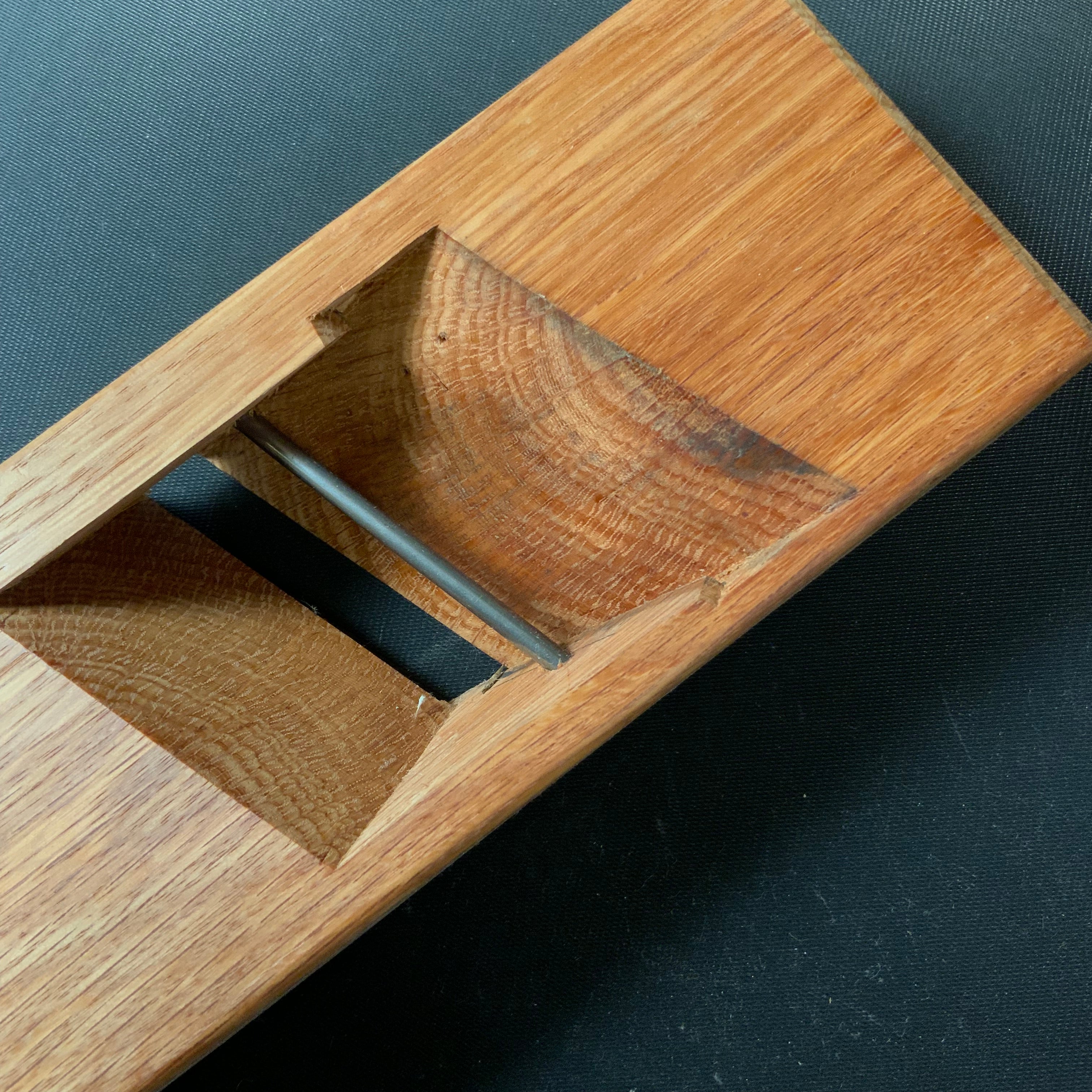 Old stock Chojiro Rabbet Plane ( Kiwa Kanna) with Blue steel. 掘出し物 長二郎 際鉋 右 赤樫台 54mm