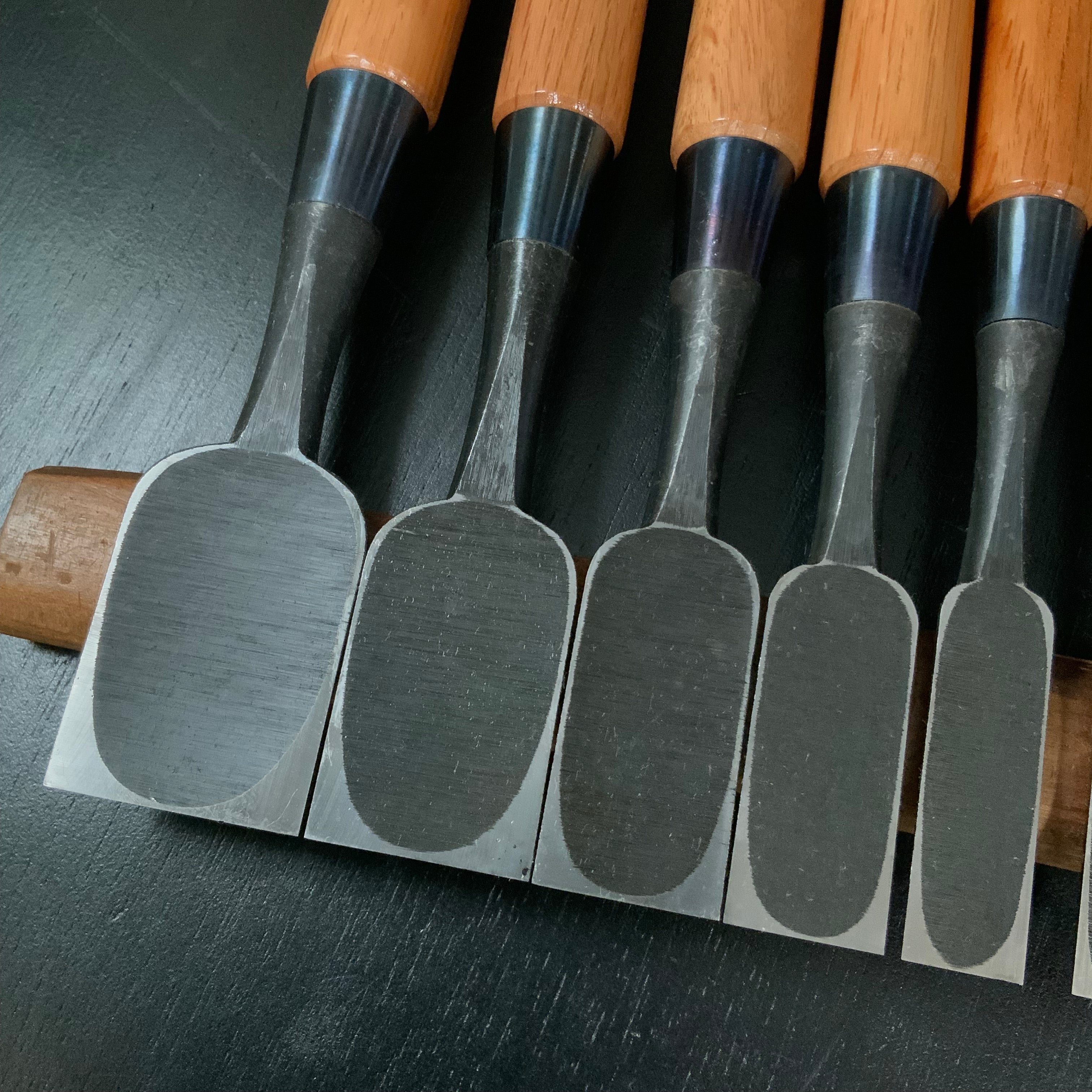 Sukekura Bench chisels set with White steel 10pc / 助倉 追入組鑿 10本組 白紙鋼 Oirenomi