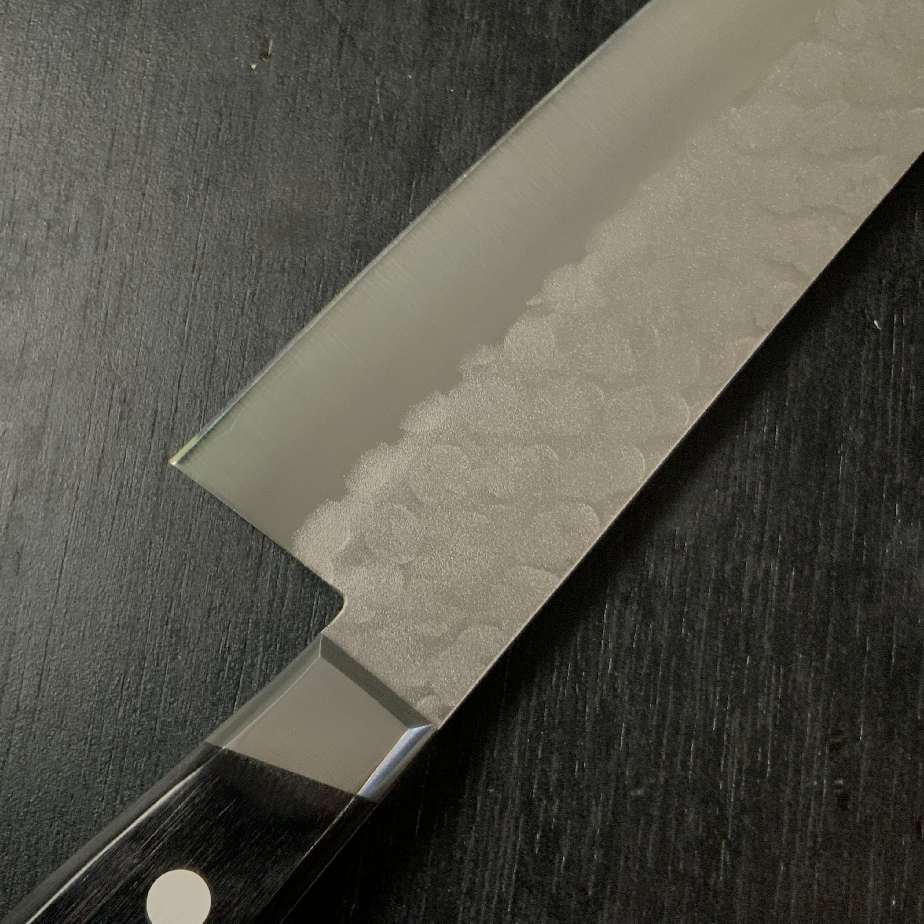 Tsuchime Finish Santoku with Blue steel 槌目 青紙鋼 口金付三徳包丁 180mm