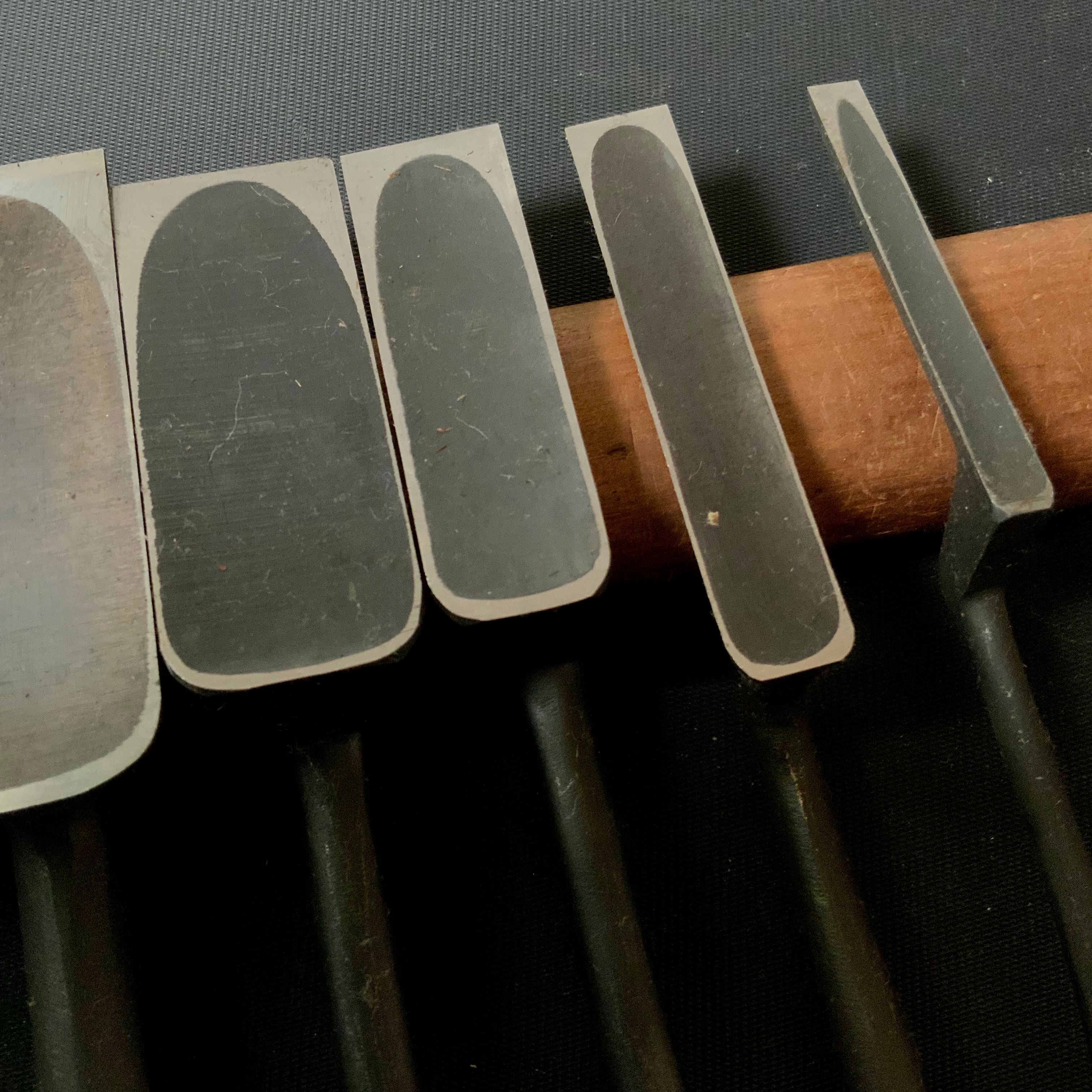 Old stock Kunitsuru Trowel chisel (Kote nomi) Dovetail type 掘出し物 國鶴 鎬型 鏝鑿