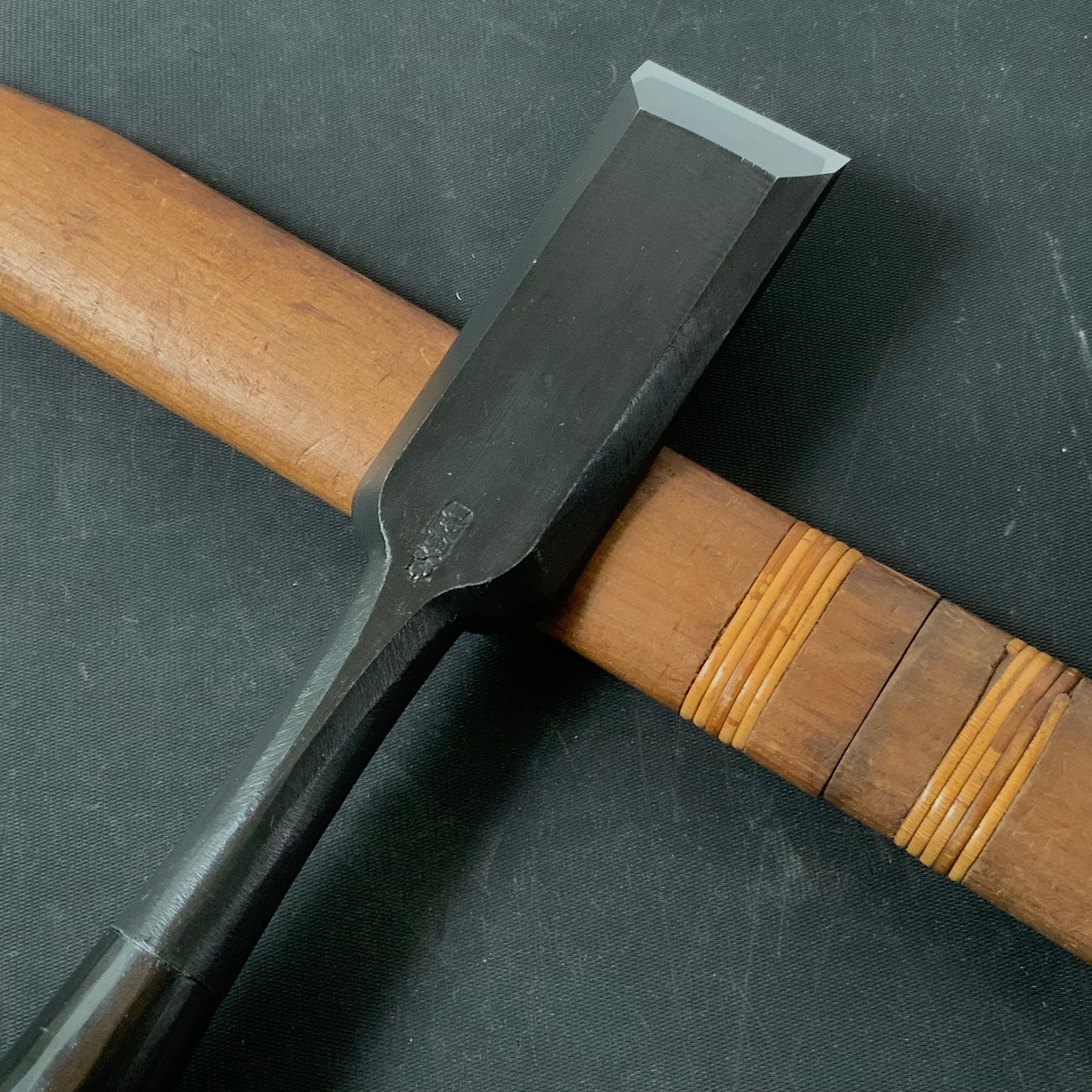 Tasai Timber chisels (Tatakinomi) with blue steel 田斎 黒仕上げ 叩鑿 36mm