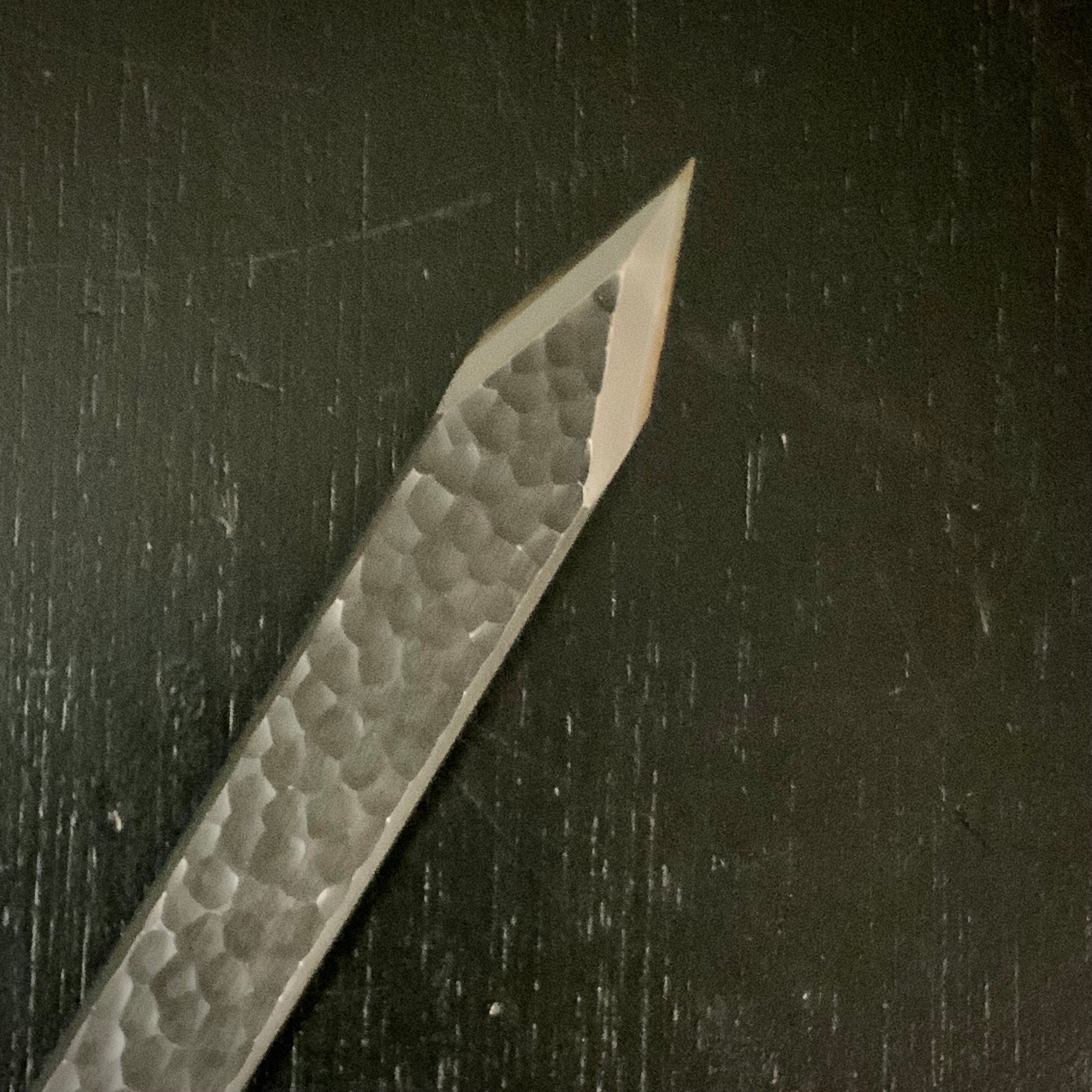 Yoshihide Sakamitsu Tsuchime Kensaki Knives with White (Steel acute angle) 吉秀 三代坂光作 剣先小刀 槌目仕上 鋭角