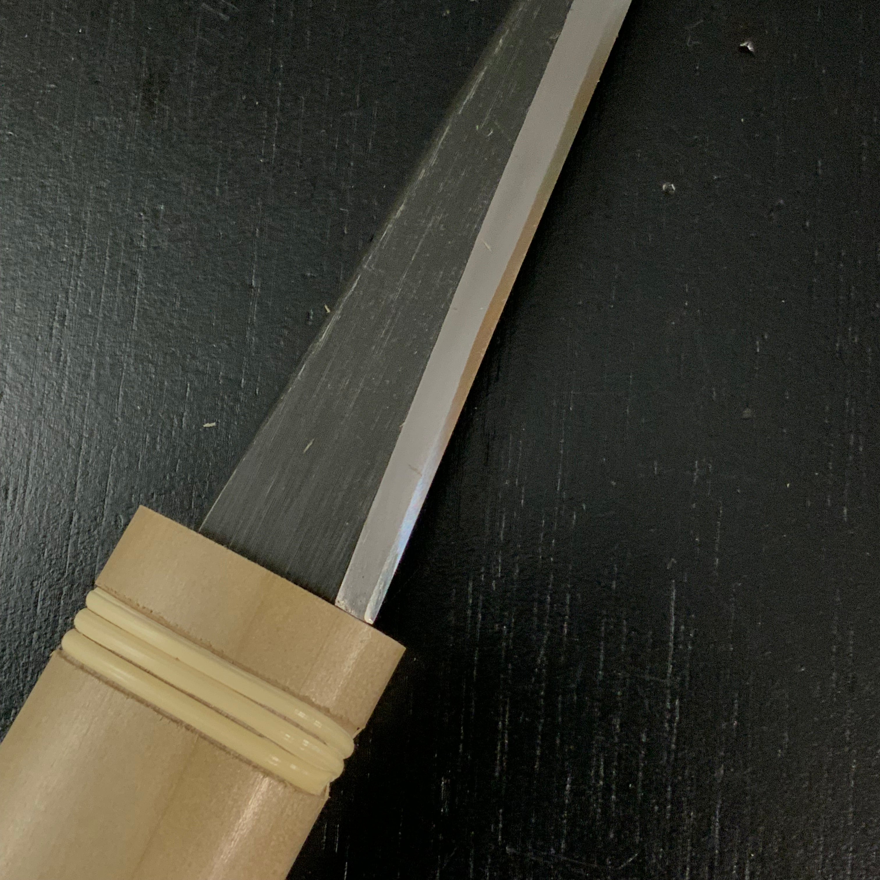 Old stock Koshido Sakamitsu with white steel Right 掘出し物 坂光作 越堂 繰り小刀 鞘付 132mm
