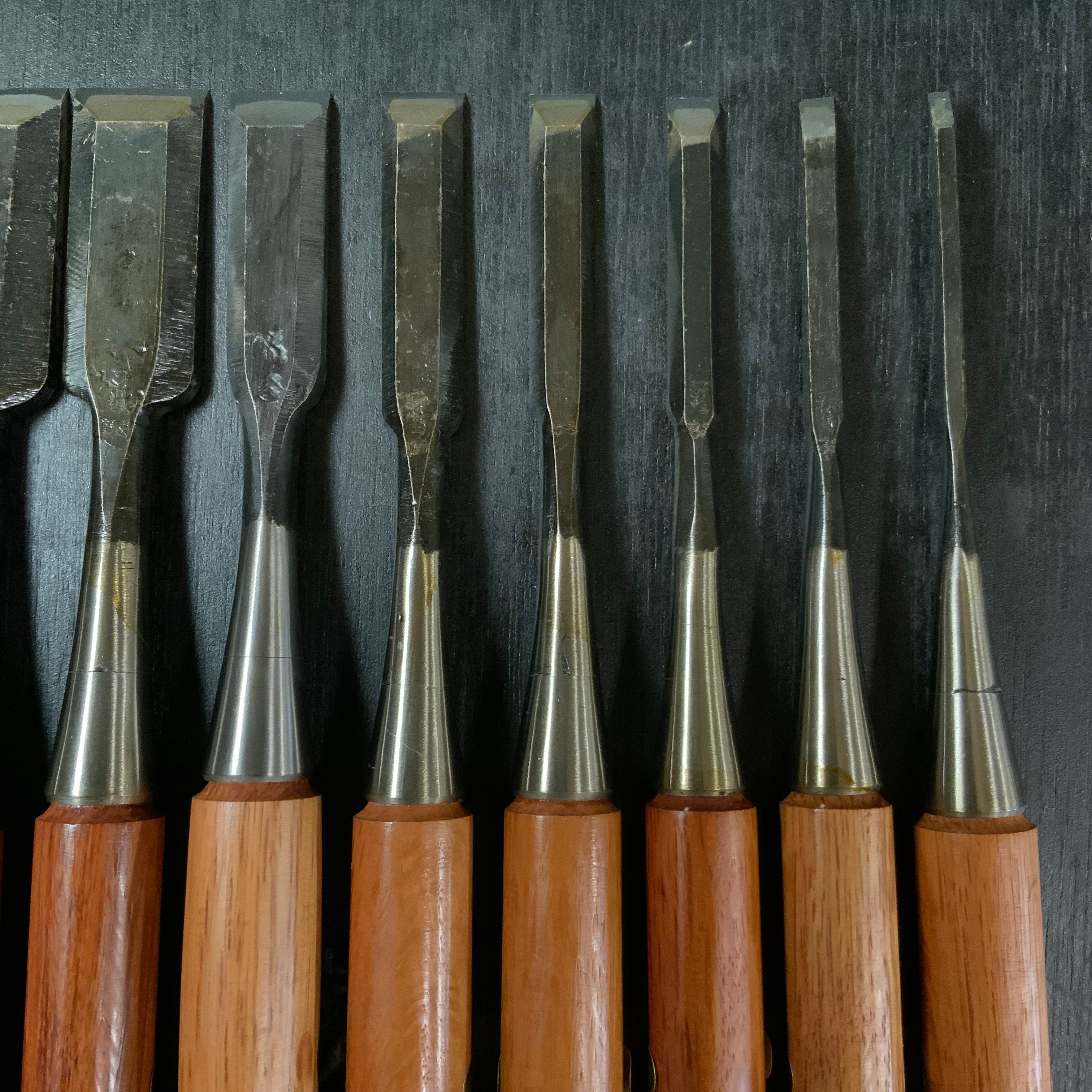Old stock Kakukou Bench chisels set (Oirenomi) 郭公 追入組鑿 10本組