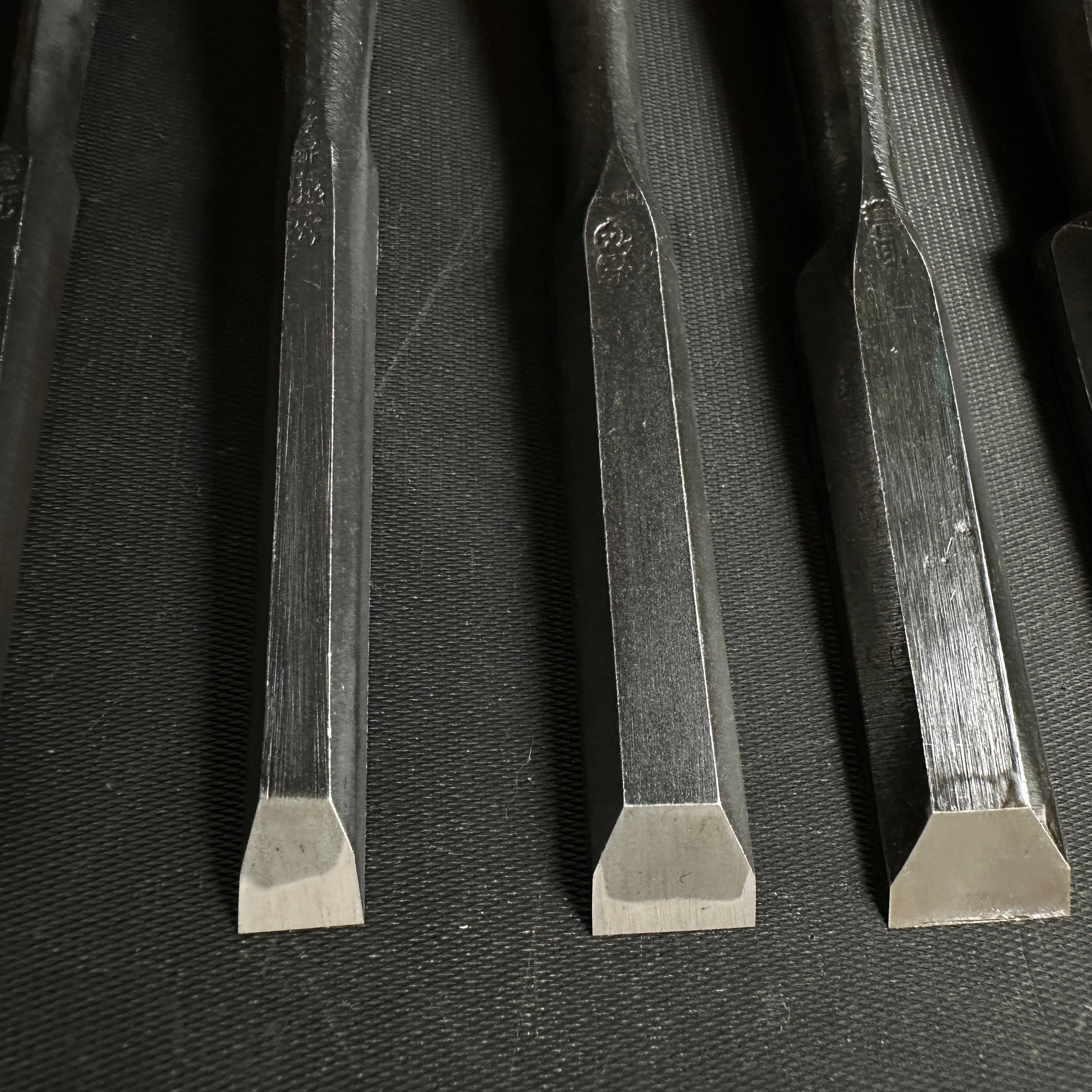 #M142 Mixed set for beginner Bench chisels set by unknown smith バラ鑿合わせ 初心者におすすめ 追入組鑿作者不明