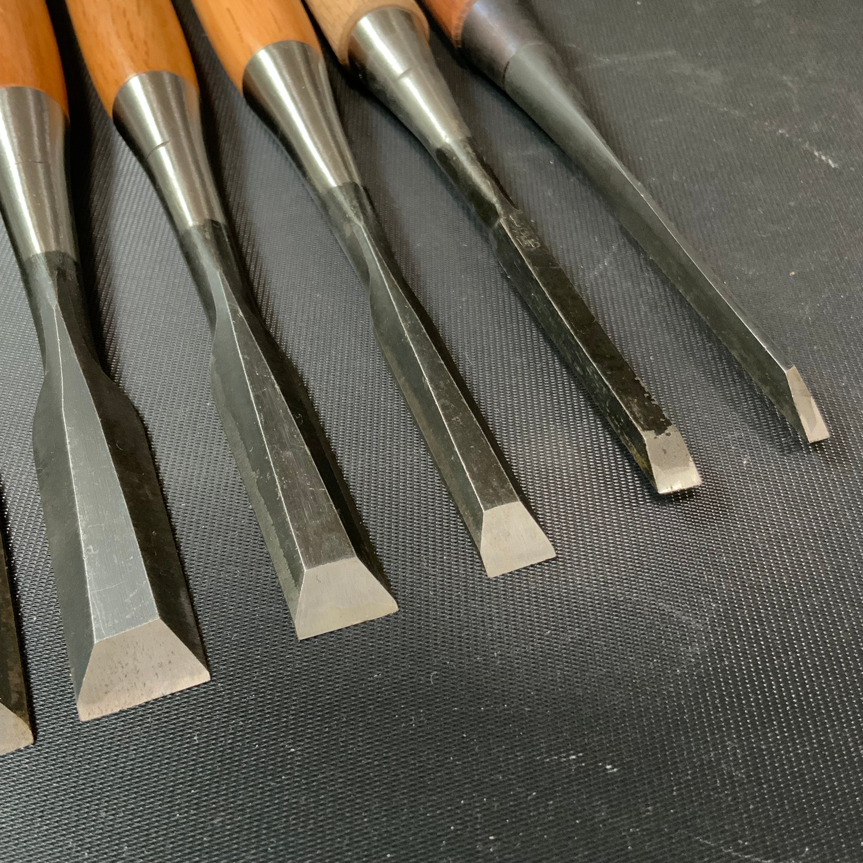 #M155 Mixed set for beginner Bench chisels set by unknown smith バラ鑿合わせ 初心者におすすめ 追入組鑿作者不明