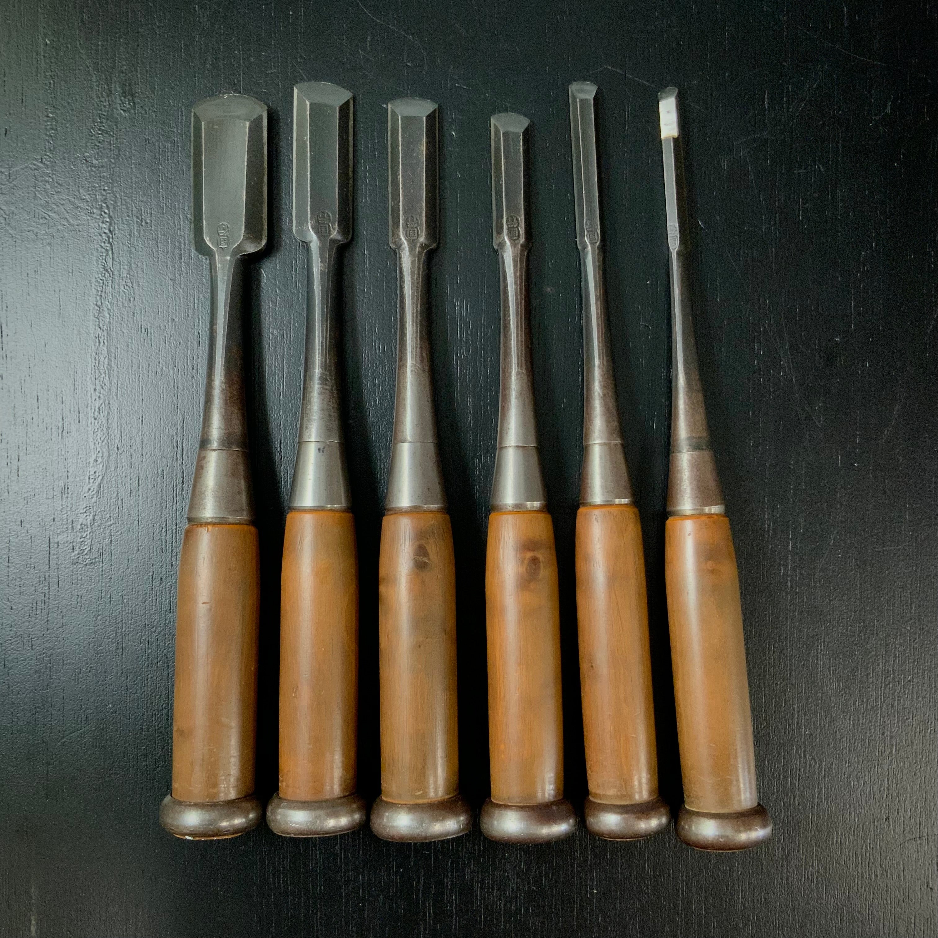 Light Used Kuniyuki Sotomaru chisels by Ichiro Tanaka 中古 田中一郎作 国行 外丸鑿 –  YAMASUKE KurashigeTools