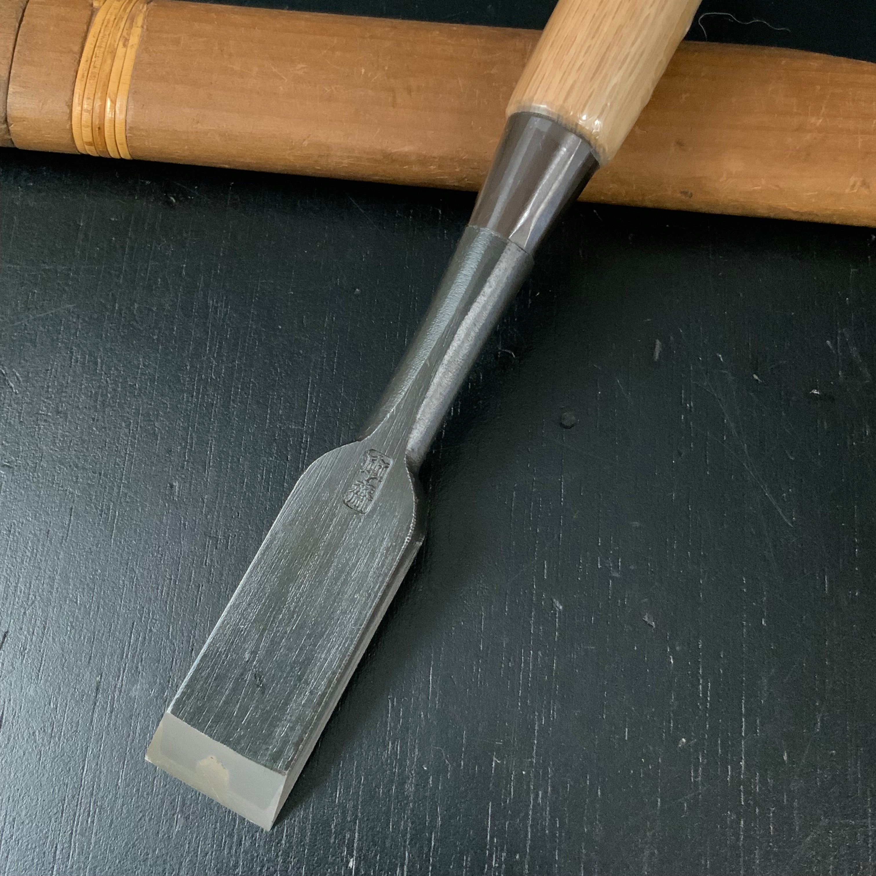 Tasai Kakuuchi Bench chisel with Japanese white oak 田斎作 角打山型刃追入鑿 白樫柄 24mm
