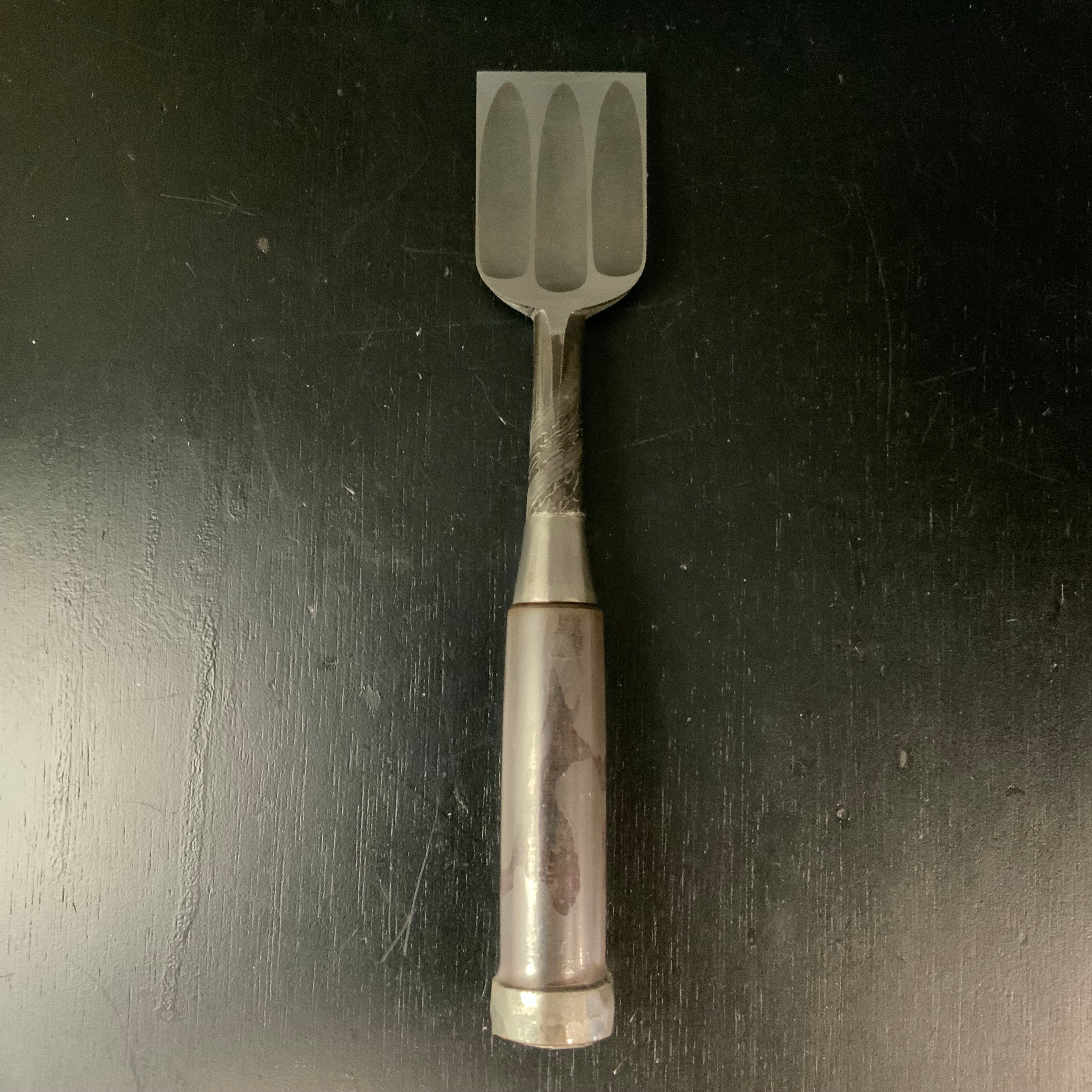 Tasai Mokume Special Medium Timber chisels with black wood handle 田斎作 木目 中叩き鑿 黒檀柄 三つ裏 48mm Chutatakinomi