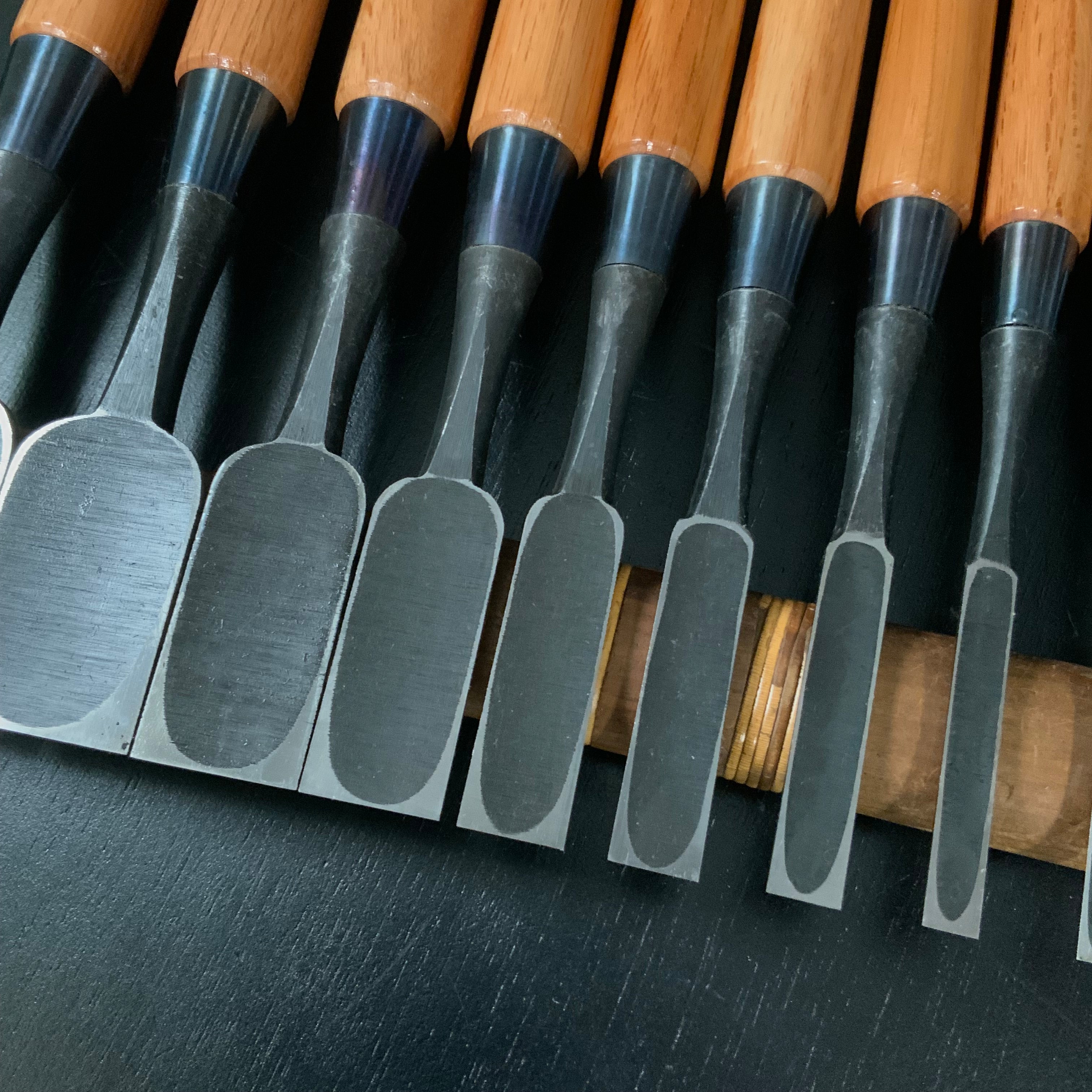 Sukekura Bench chisels set with White steel 10pc / 助倉 追入組鑿 10本組 白紙鋼 Oirenomi