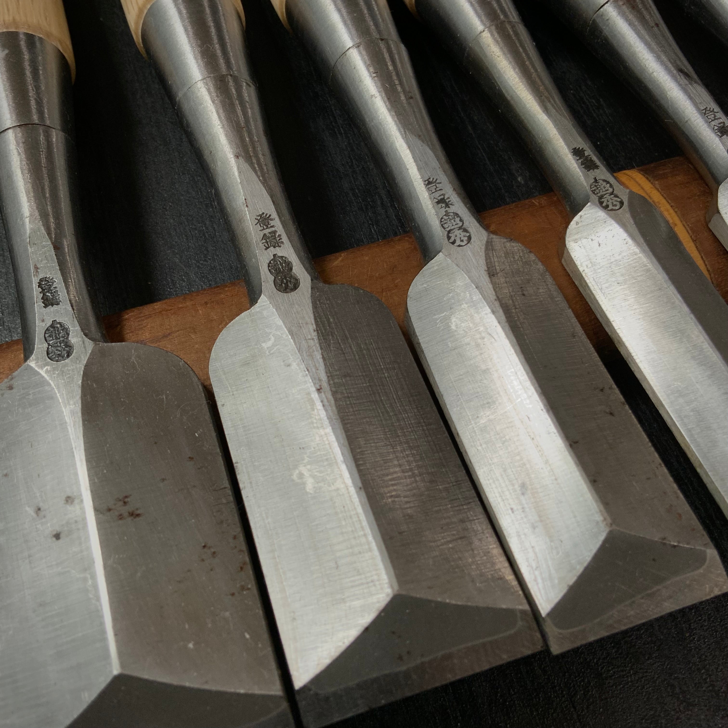 Old stock Koshihide Dovetail Bench chisels set / 掘出し物 越秀 鎬追入組鑿 磨き仕上げ Oirenomi