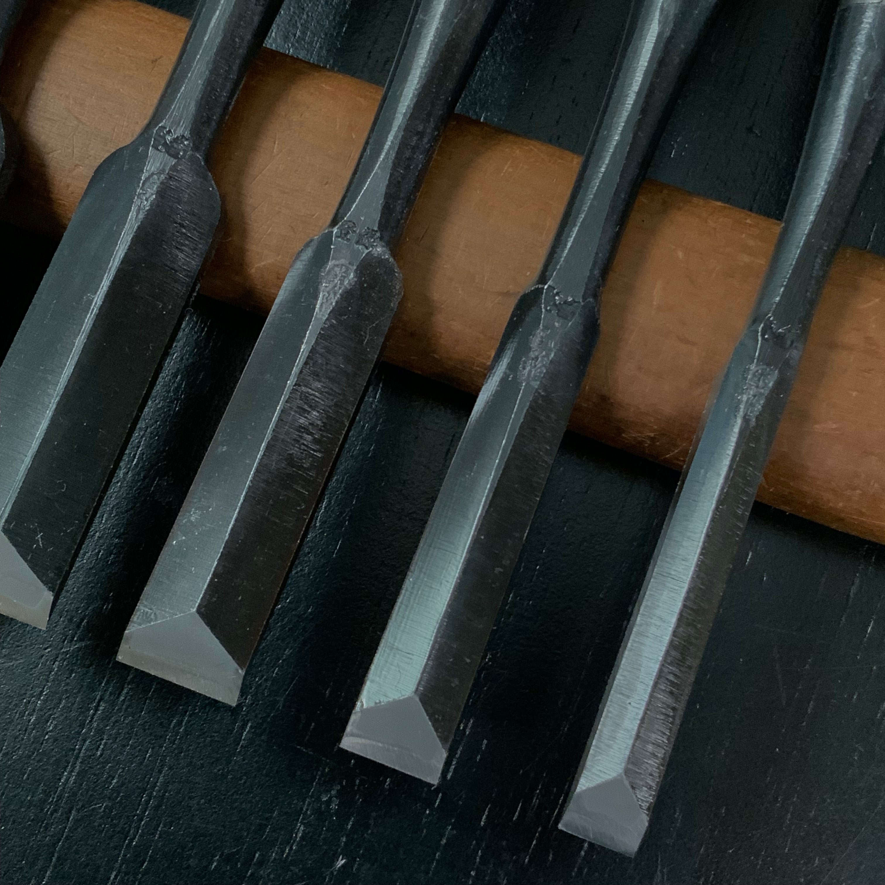 Yoshitaka Dovetail Bench chisels 6pc set / 義隆 追入鎬組鑿 6本組 Oirenomi