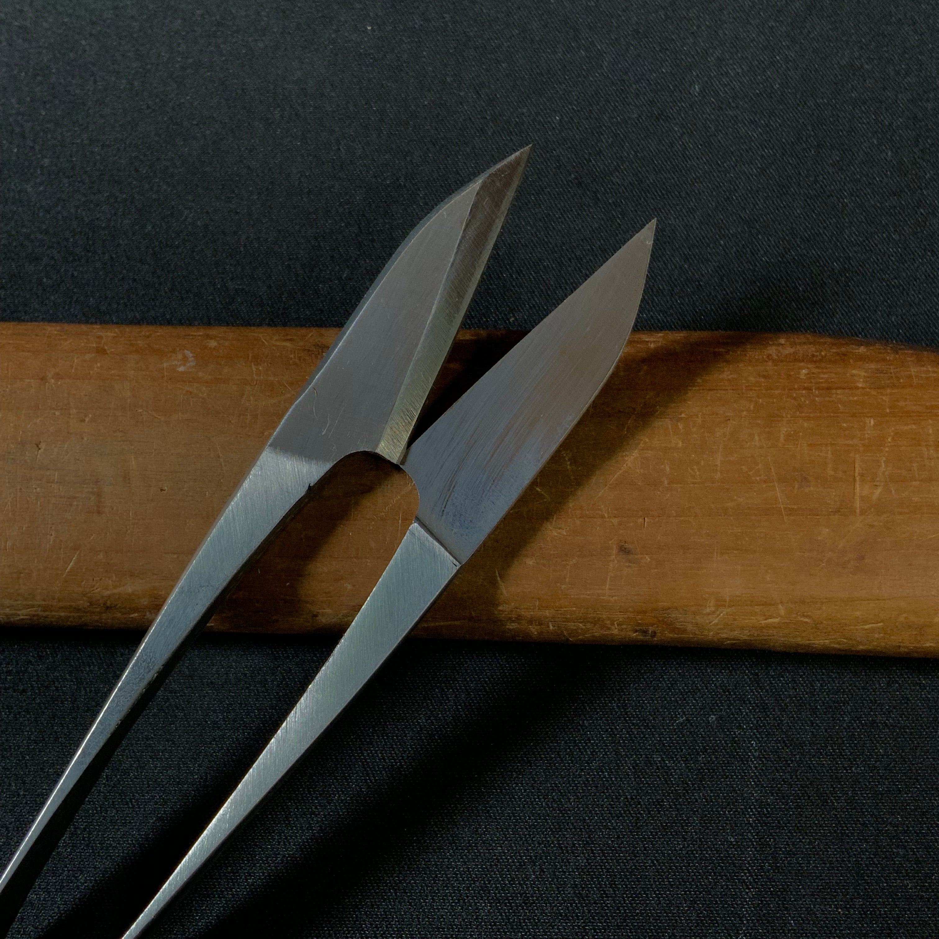 Old stock Toshihisa Nigiri basami Hand made Traditional Japanese scissors 掘出し物 利久 握り鋏 シルバー 手作り