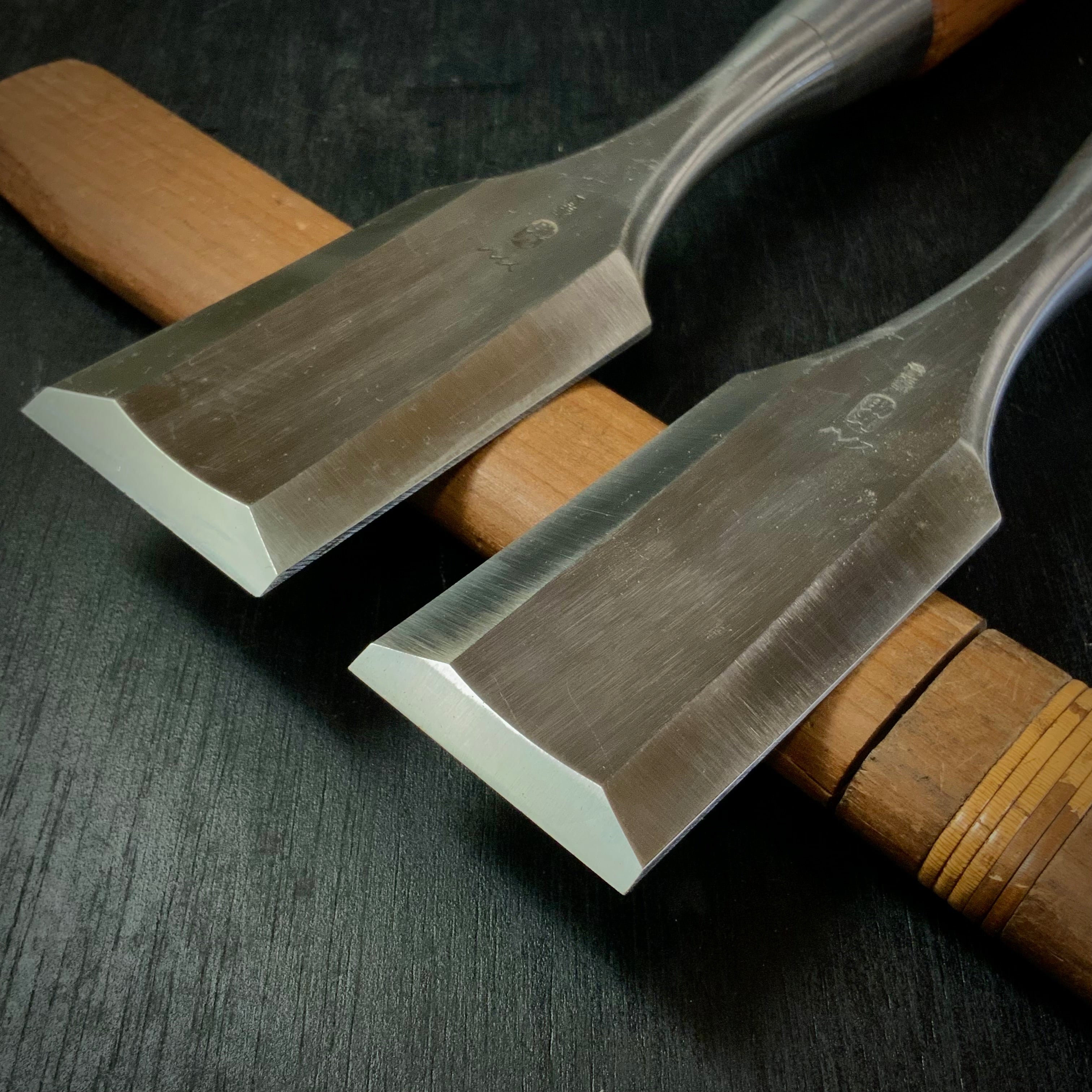 Old stock Sukemaru High-Speed Steel Damekiri chisels 掘出し物 助丸 ハイス鋼ダメ切り鑿 三つ裏 Damekirinomi 42,48mm