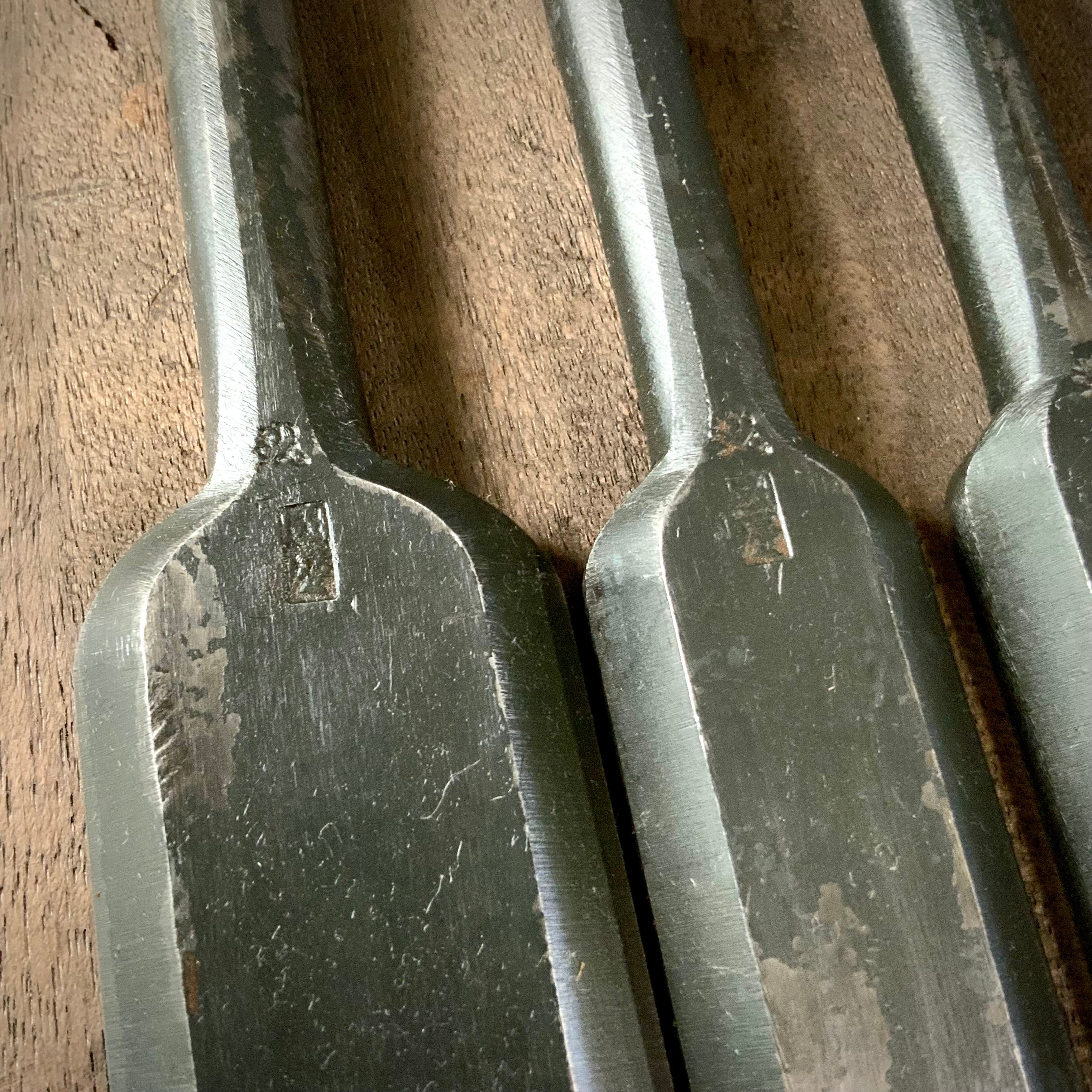 Kunikei Old stock #3 Slick Chisels by Ikeda Yoshiro (Ootsuki-nomi, Hontsuki-Nomi) 掘出し物 池田慶郎氏 三代目国慶作 本突き鑿