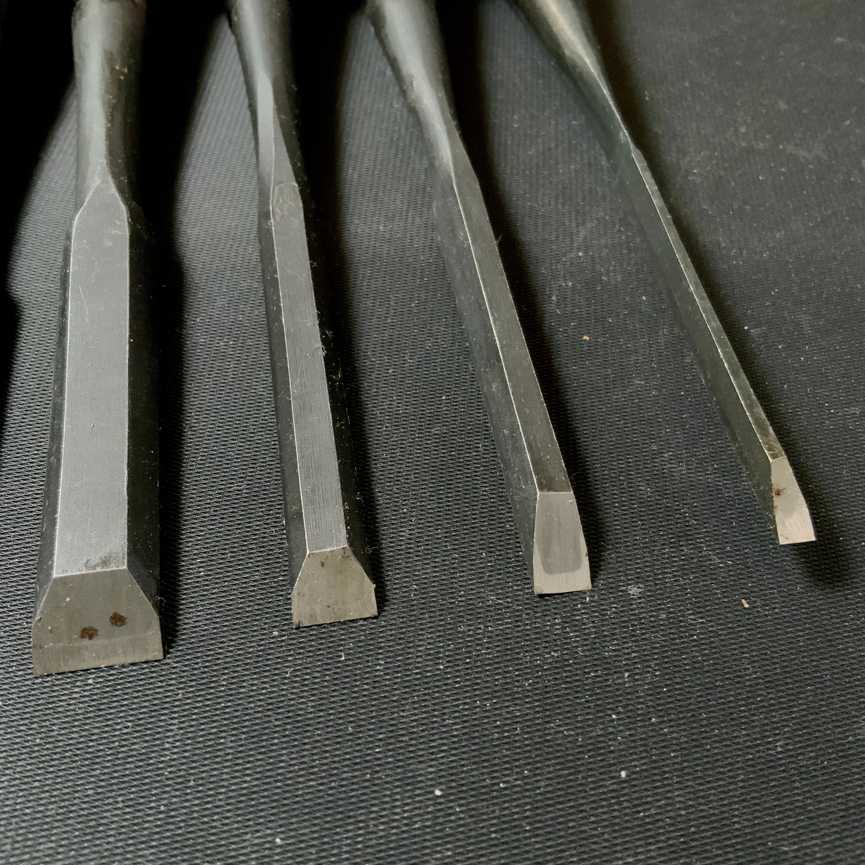 #M152 Mixed set for beginner Bench chisels set by unknown smith バラ鑿合わせ 初心者におすすめ 追入組鑿作者不明