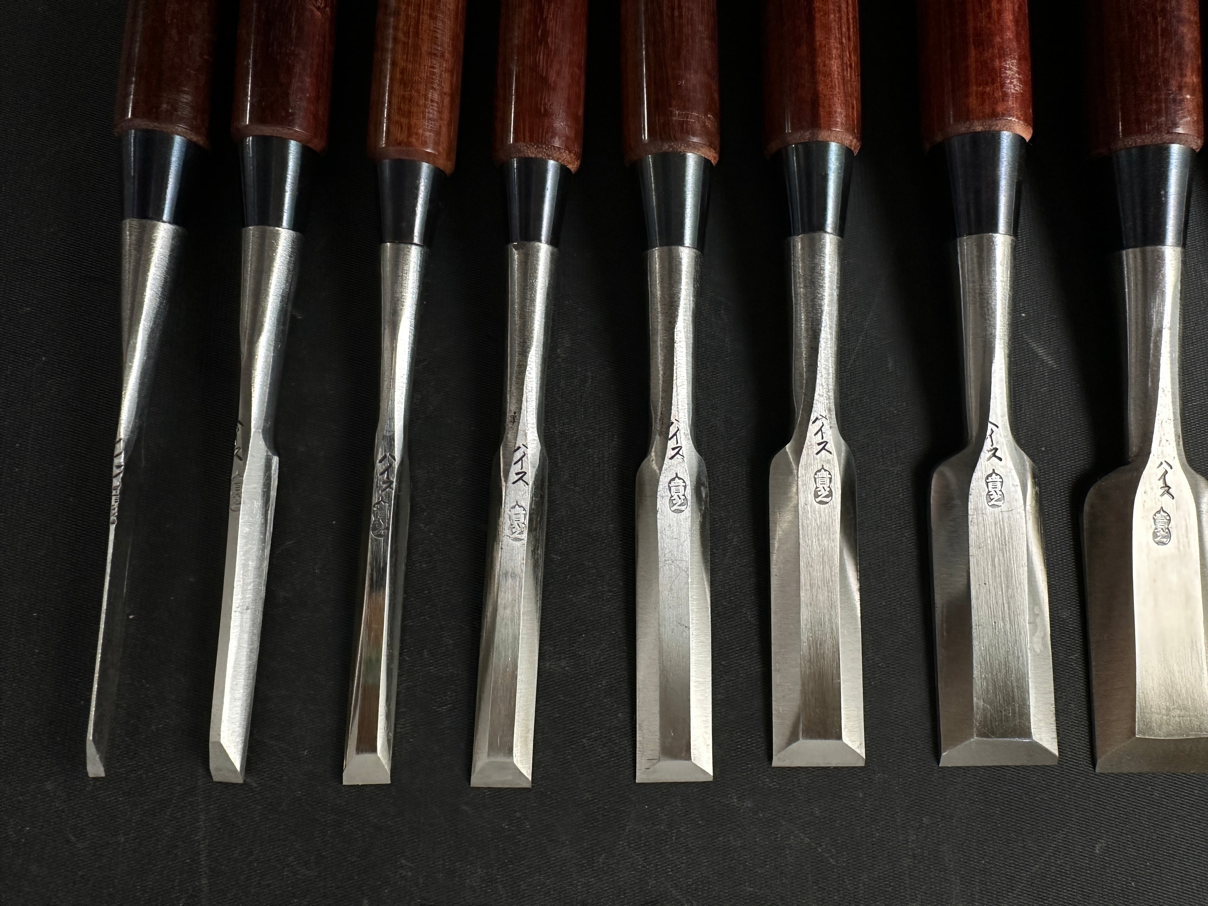 Old stock Wholesaler stamp Sukemaru 4th High-Speed Steel Bench chisels set 掘出し物 四代助丸 問屋銘 ハイス鋼追入組鑿 Oirenomi