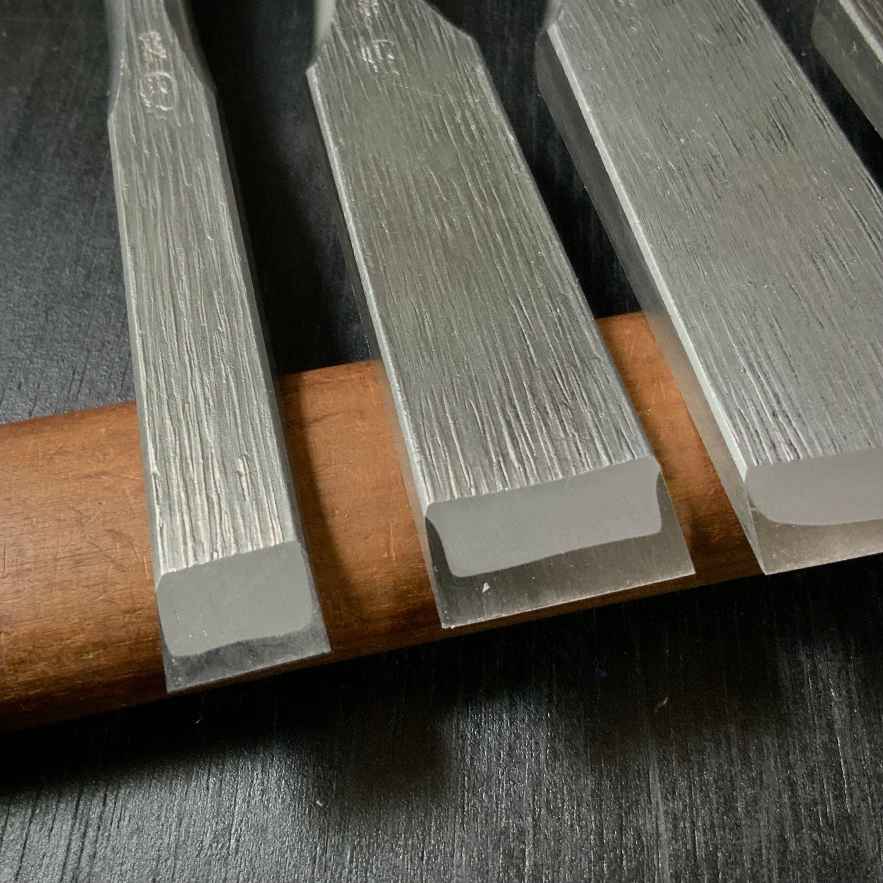 Old stock Sukemaru 3rd Damekiri chisels set with Triple ura 掘出し物 三代助丸作 碓氷金三郎氏 ダメ切り5本組鑿 Damekirinomi