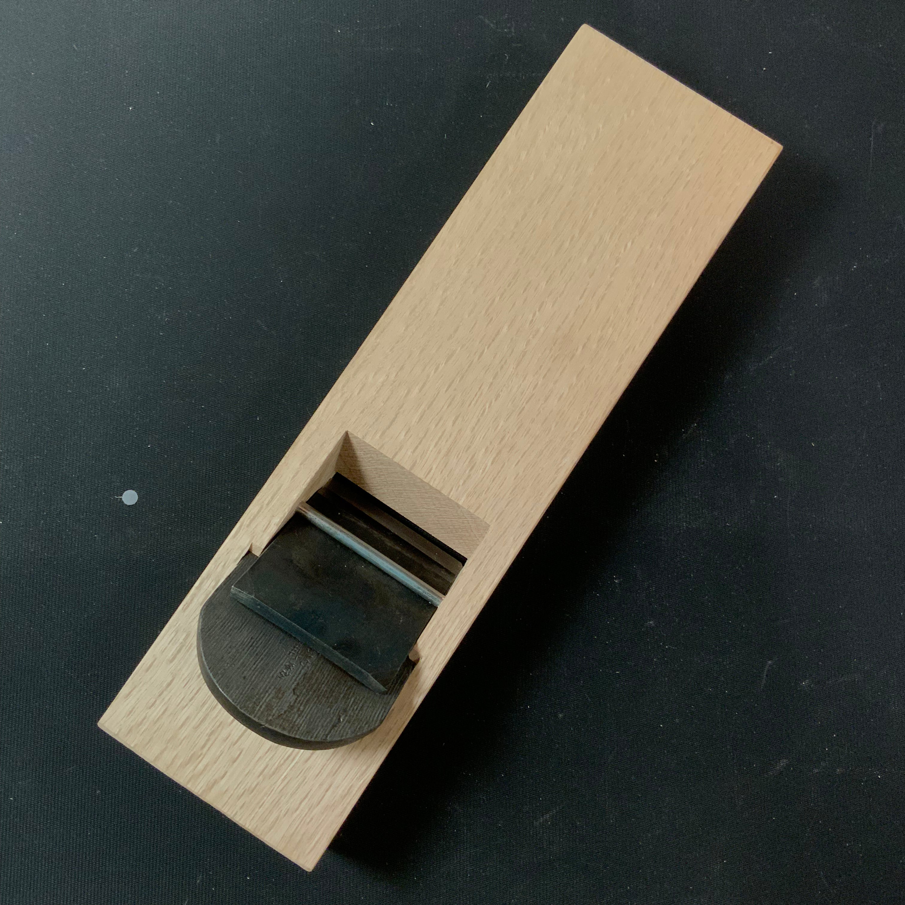 Old stock eleventh generation Teruhide Smoothing Plane (Kanna) 掘出し物 輝秀 十一代目 石堂秀雄作 仕上げ鉋 54mm