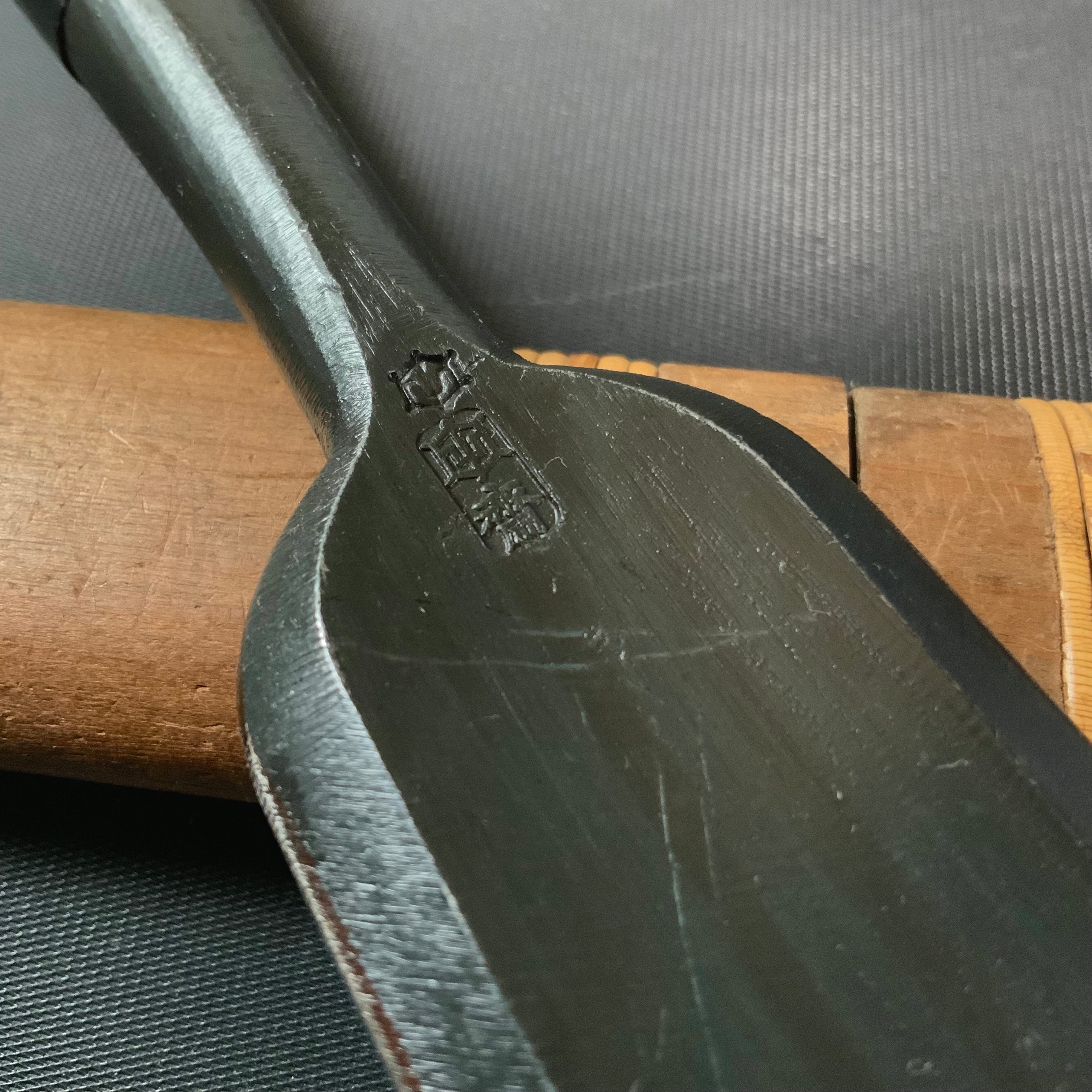 Old stock Tasai Oiresotomaru chisels with blue steel 掘出し物 田斎作 追入外丸鑿 18,24,36,42mm