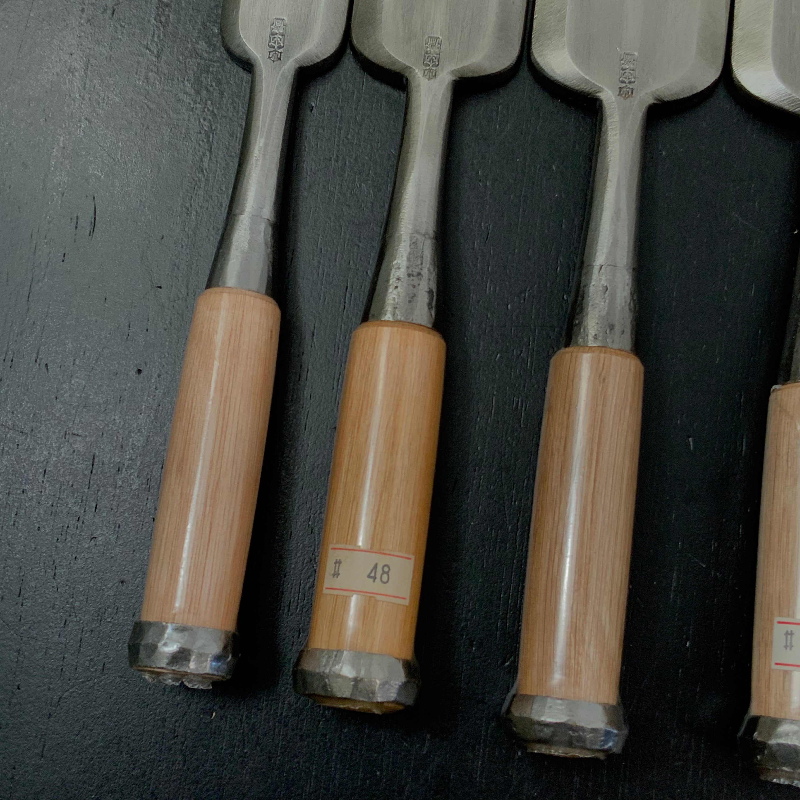 Old Stock Tasai Special Bench chisels (Oirenomi) with blue steel 掘出し物 田斎作 磨き仕上 追入鑿 二つ裏