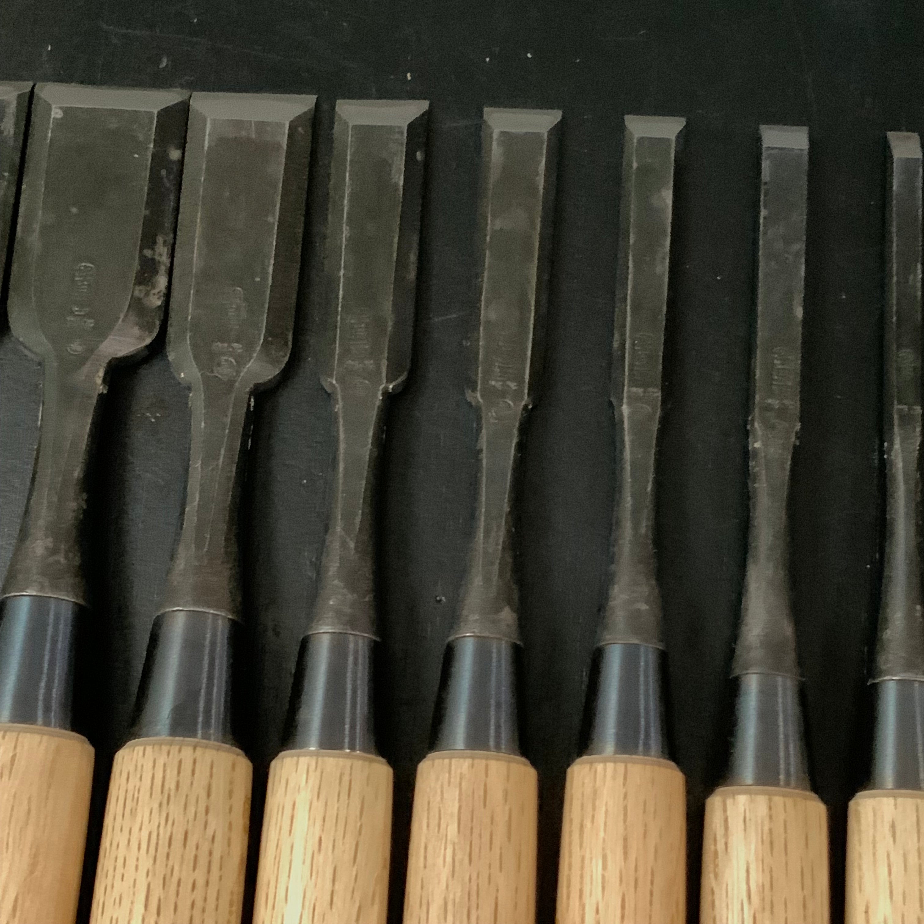 Ioroi Bench chisels set (Oirenomi) by Blue steel 五百蔵作 追入組鑿 青紙鋼