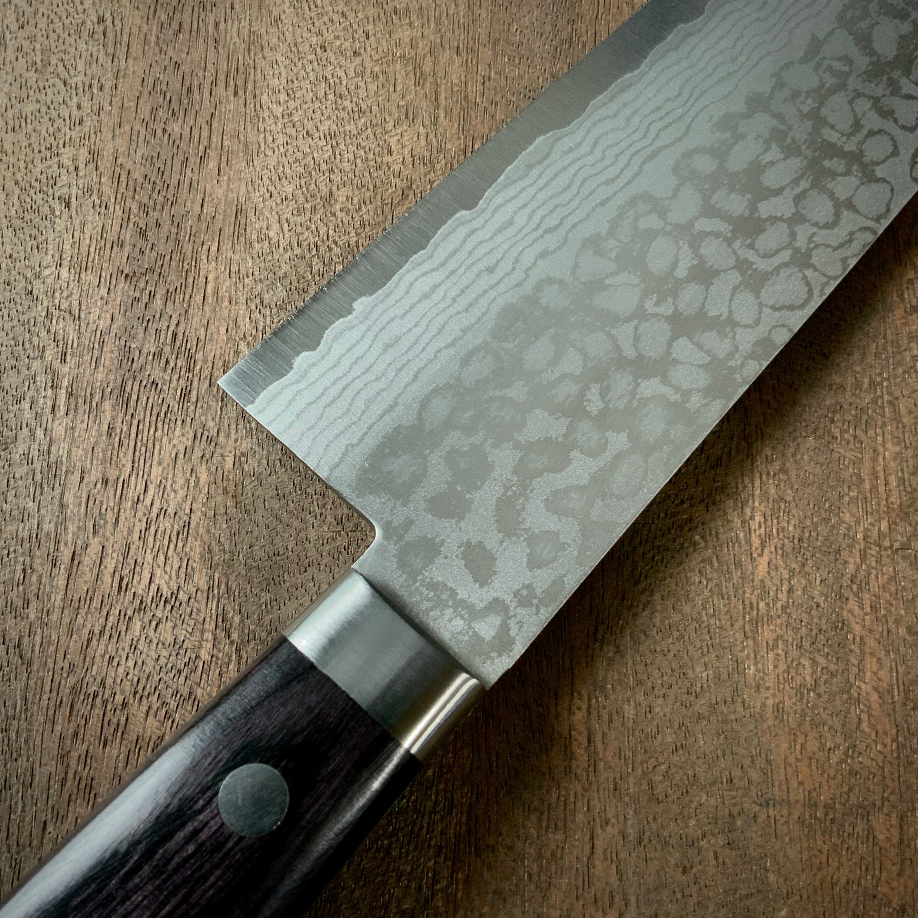 Haku-un Santoku knife with a 17-layer stainless steel cladding 本鍛造白雲 V金10号口金付積層三徳 170mm
