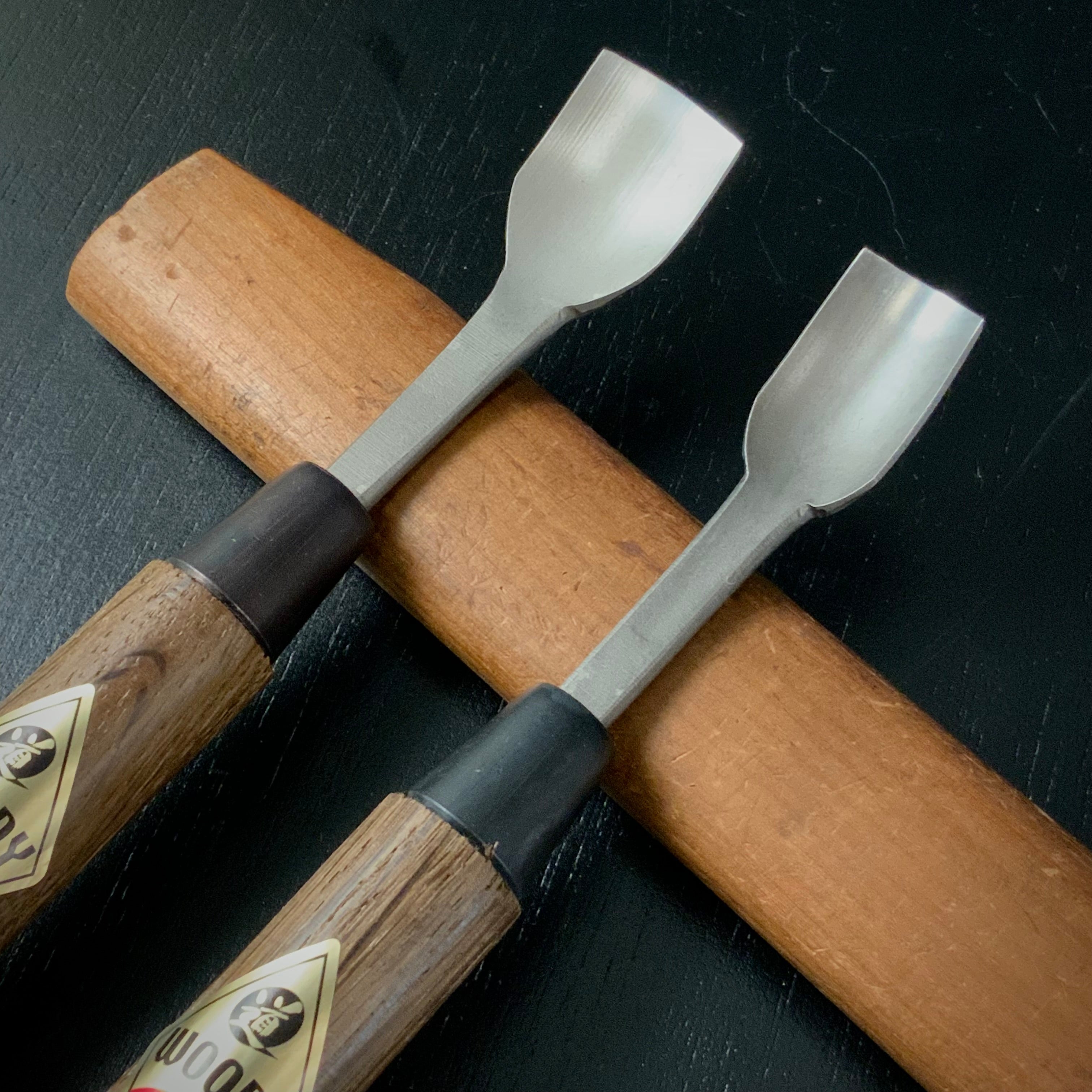 Heijoshin Michi Woody chisel Circular Squeak Blade / 平常心 道 ウッディチゼル 丸スクイ