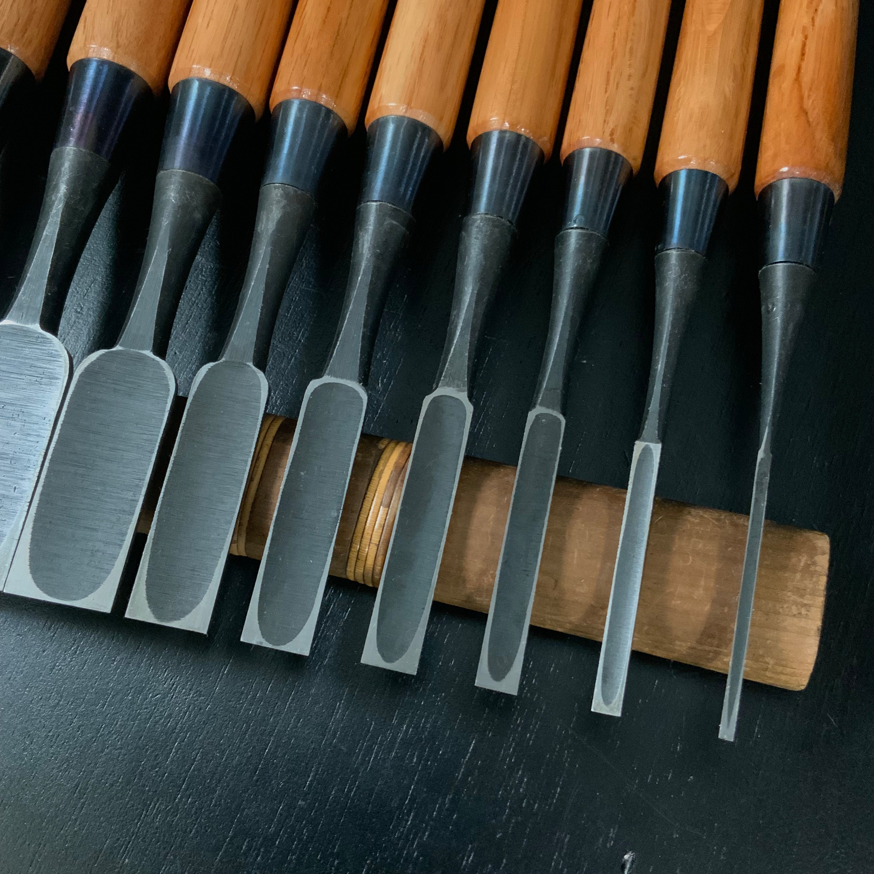 Sukekura Bench chisels set with White steel 10pc / 助倉 追入組鑿 10本組 白紙鋼 Oirenomi