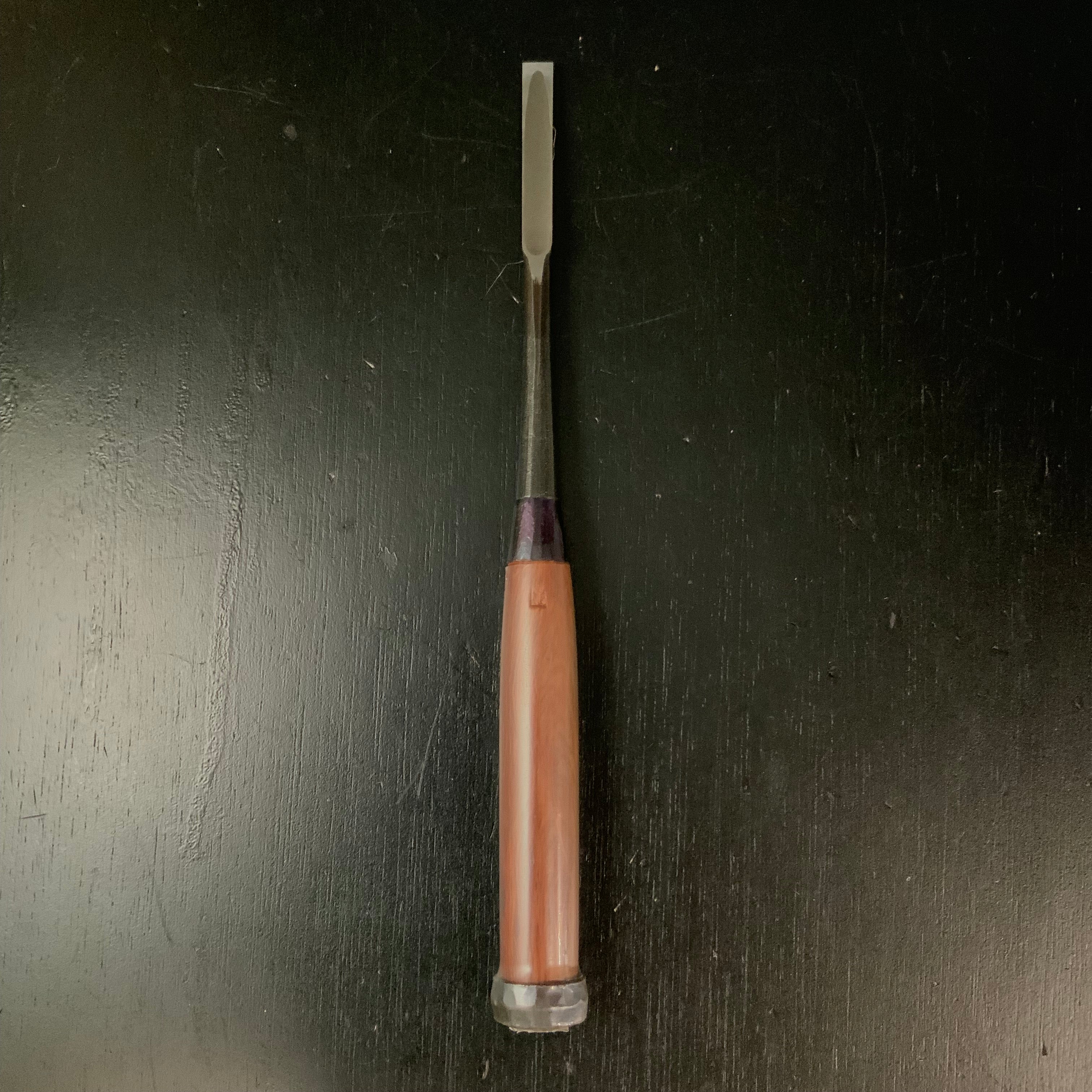 Tasai Special Long Dovetail bench chisel(shinogi) with Japanese red Oak 田斎作 特注鎬首長追入鑿 赤樫柄 9mm